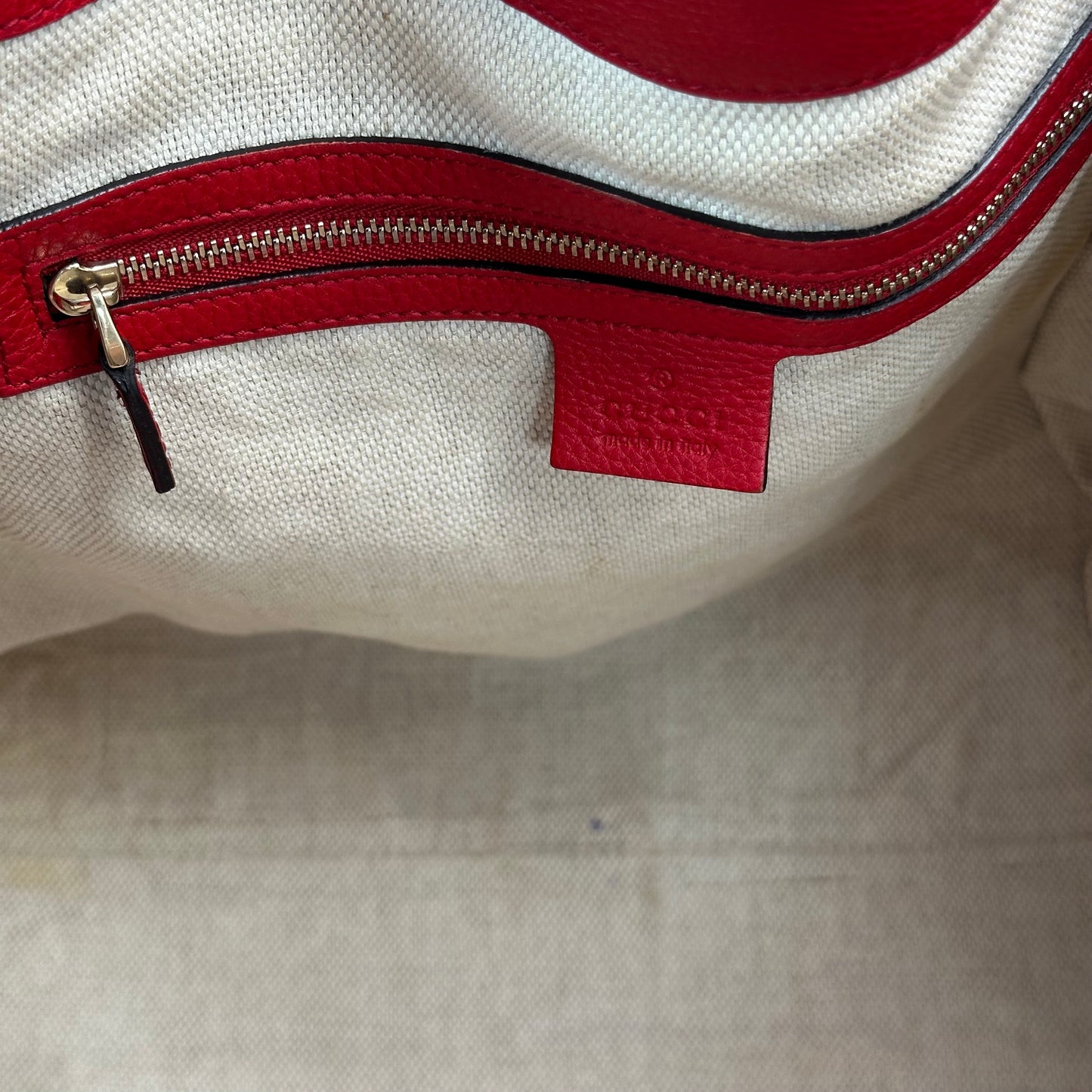 Authentic GUCCI Red Pebbled Leather Soho Top Handle Tote Bag