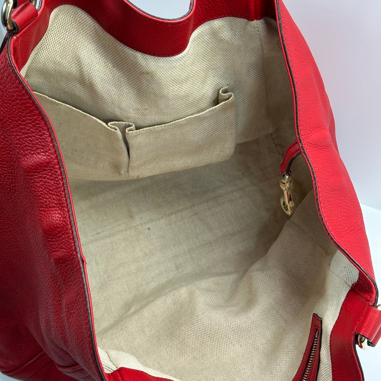 Authentic GUCCI Red Pebbled Leather Soho Top Handle Tote Bag