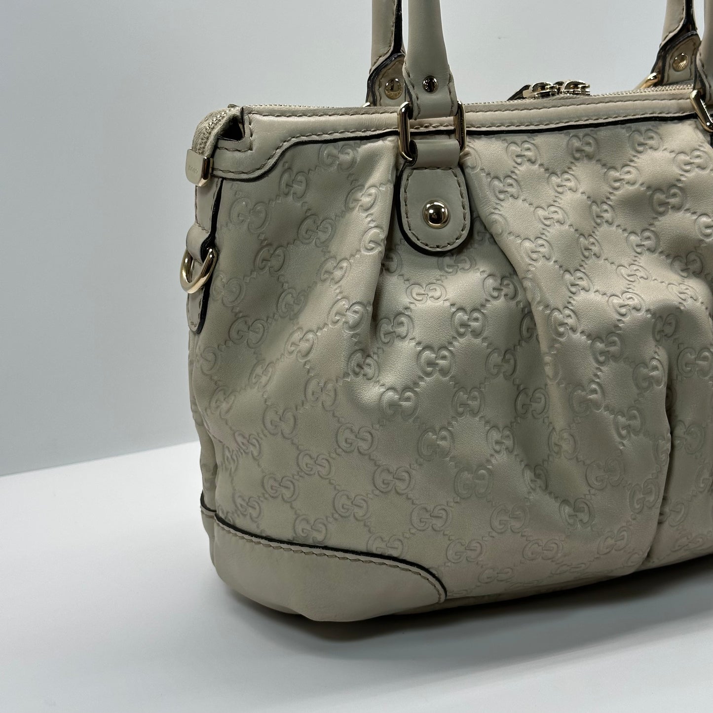 Authentic GUCCI Guccissima Medium Sukey Top Handle Bag