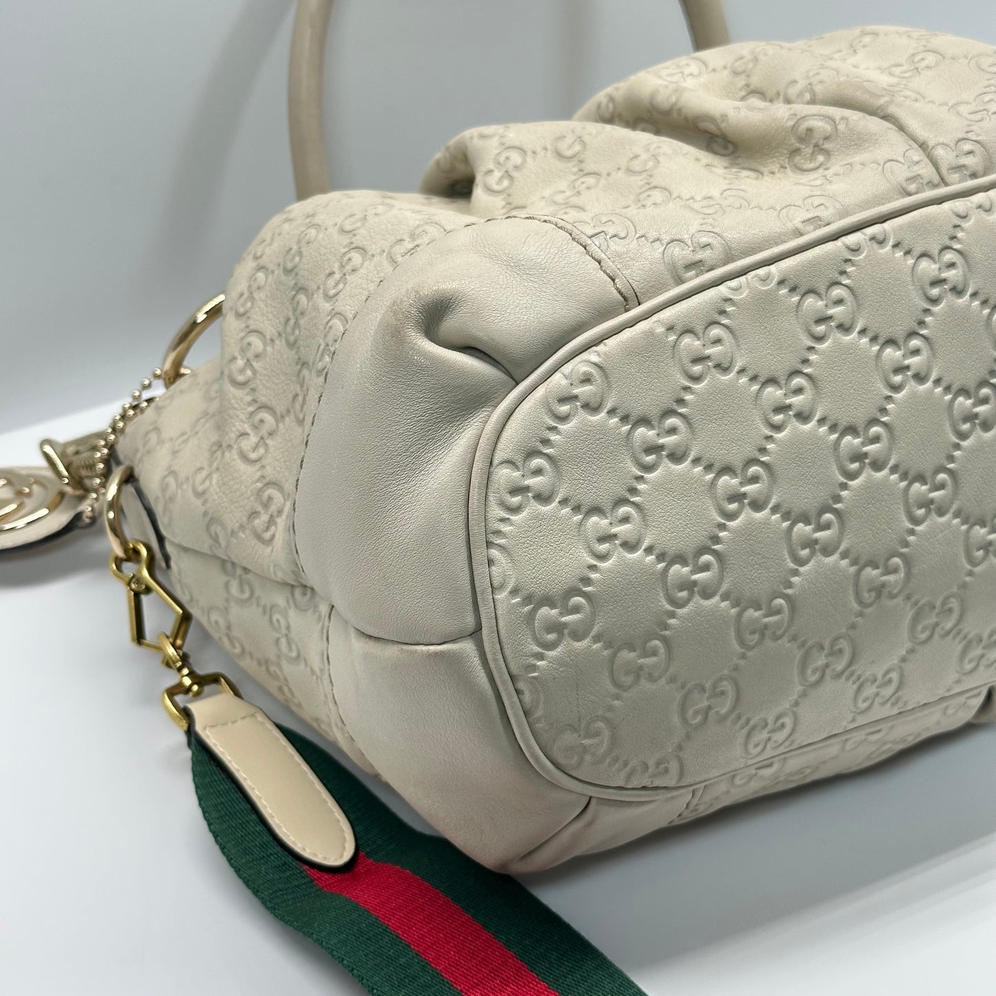 Authentic GUCCI Guccissima Medium Sukey Top Handle Bag
