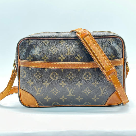 Authentic Louis Vuitton 2003 Monogram Trocadero 27 Crossbody