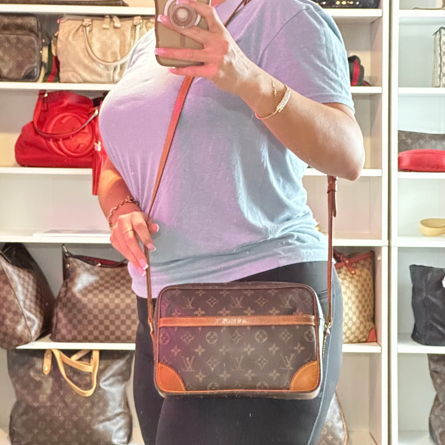 Authentic Louis Vuitton 2003 Monogram Trocadero 27 Crossbody