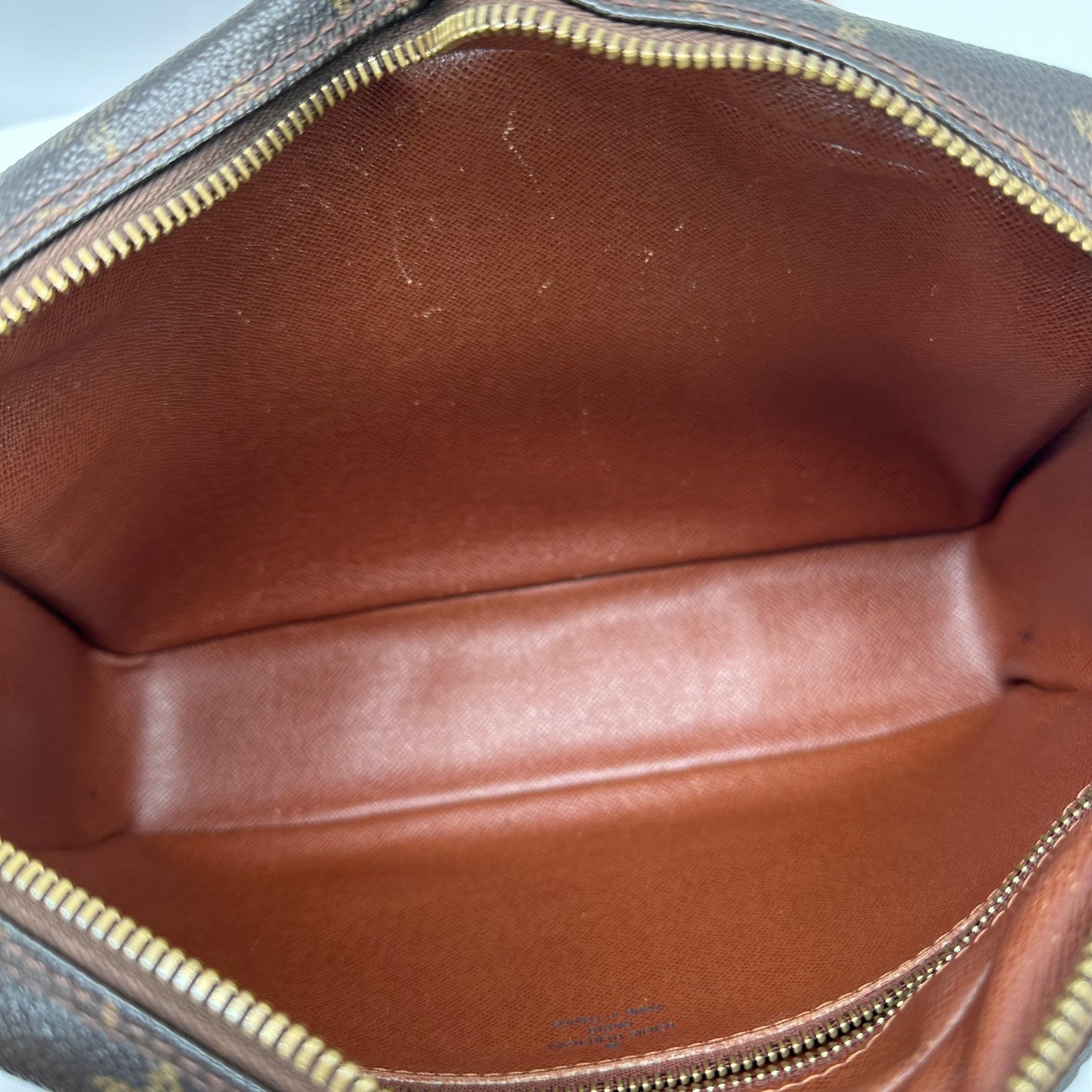 Authentic Louis Vuitton 2003 Monogram Trocadero 27 Crossbody