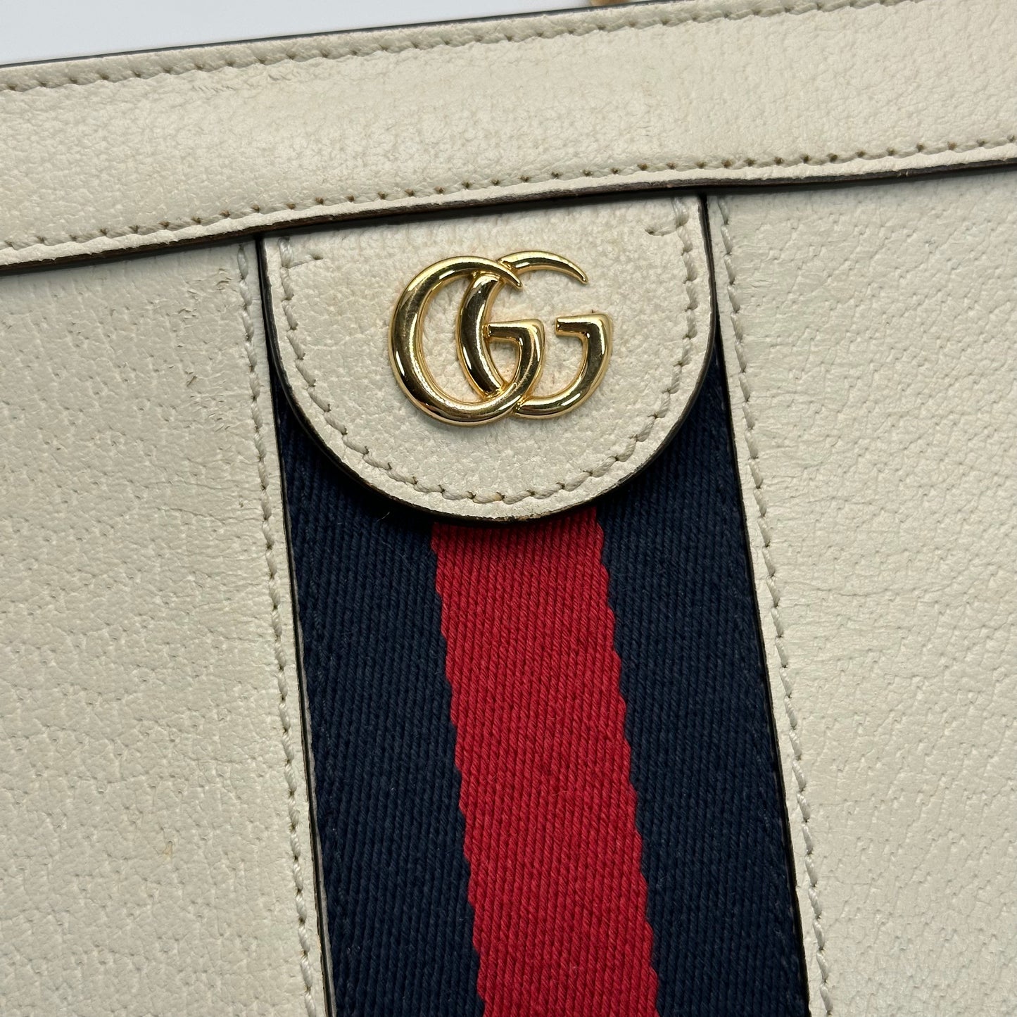 Authentic GUCCI White Ophidia Medium Chain Shoulder Bag