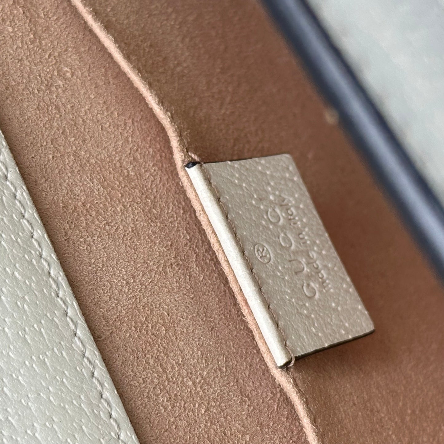 Authentic GUCCI White Ophidia Medium Chain Shoulder Bag