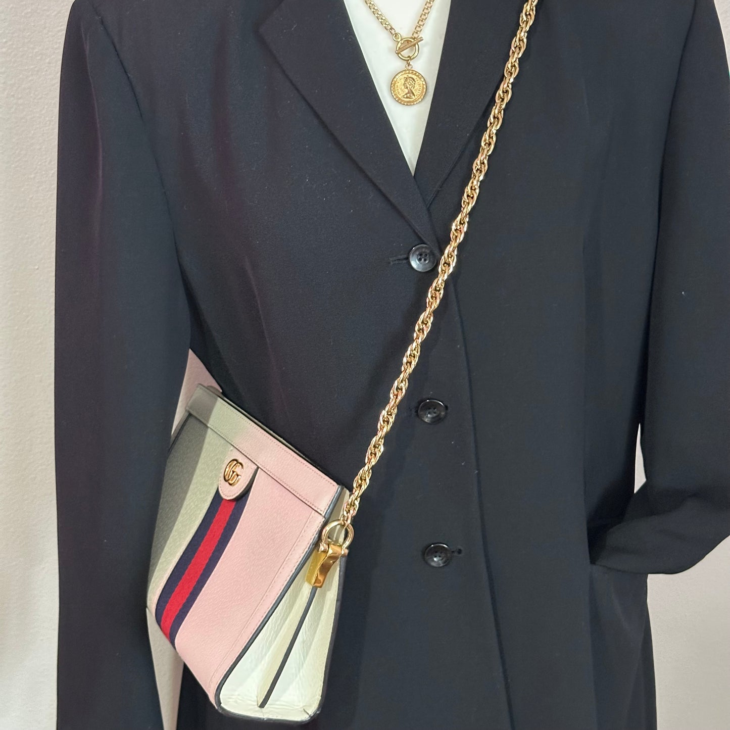 Authentic GUCCI White Ophidia Medium Chain Shoulder Bag