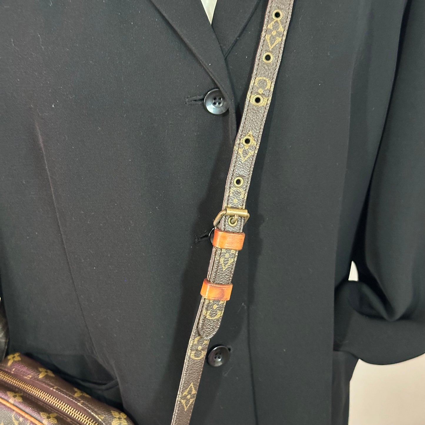 Authentic Louis Vuitton 1987 Monogram Amazone MM Crossbody