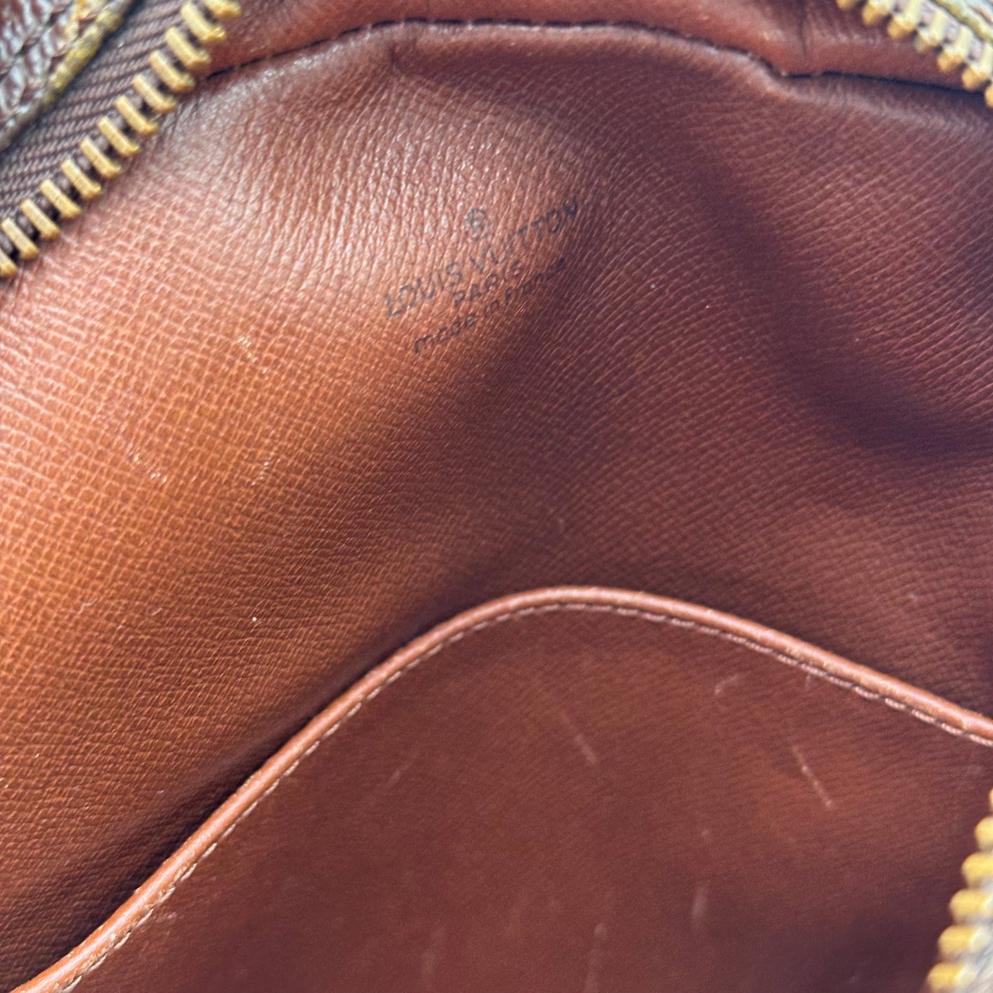 Authentic Louis Vuitton 1987 Monogram Amazone MM Crossbody