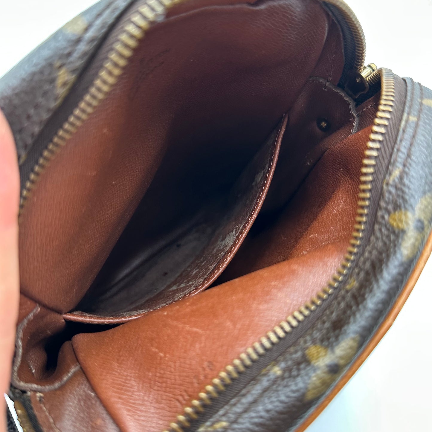 Authentic Louis Vuitton 1987 Monogram Amazone MM Crossbody