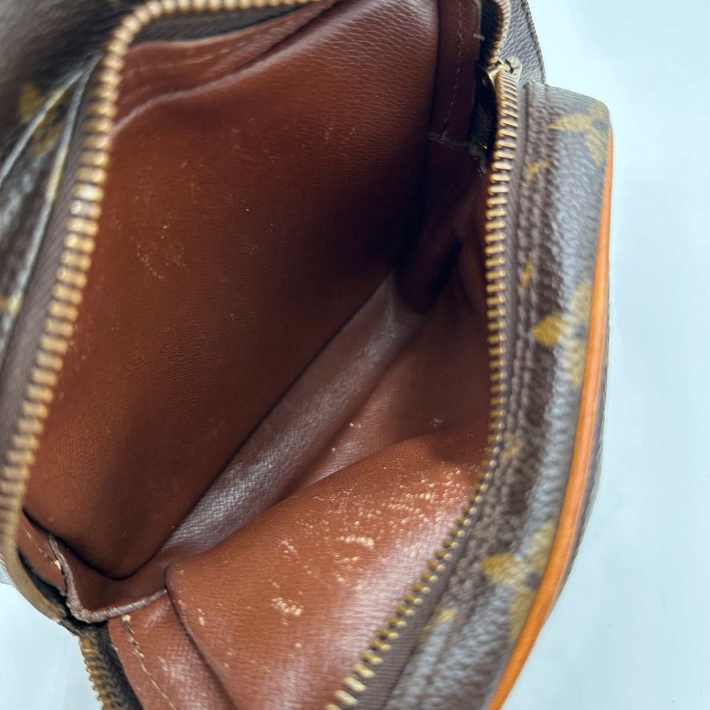 Authentic Louis Vuitton 1987 Monogram Amazone MM Crossbody