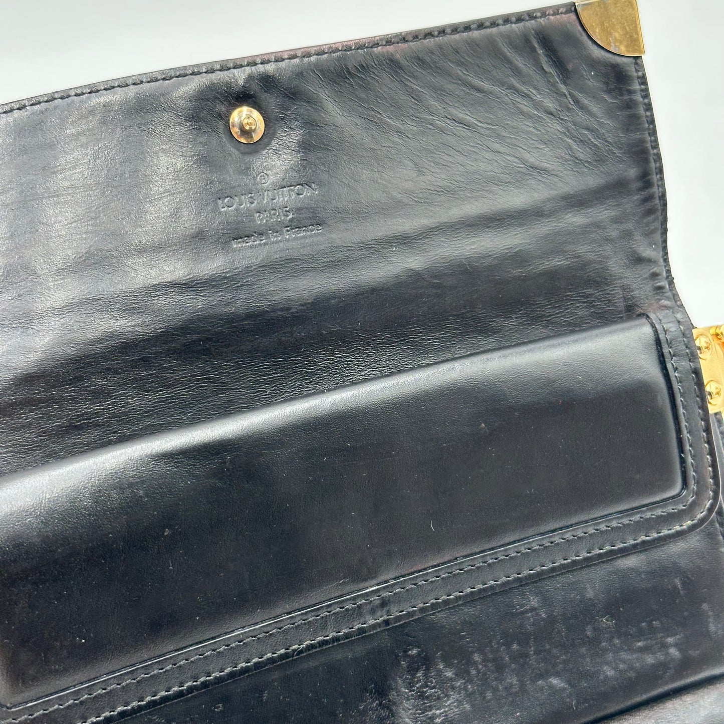 Authentic Louis Vuitton 2005 Suhali Black Trifold Wallet Crossbody