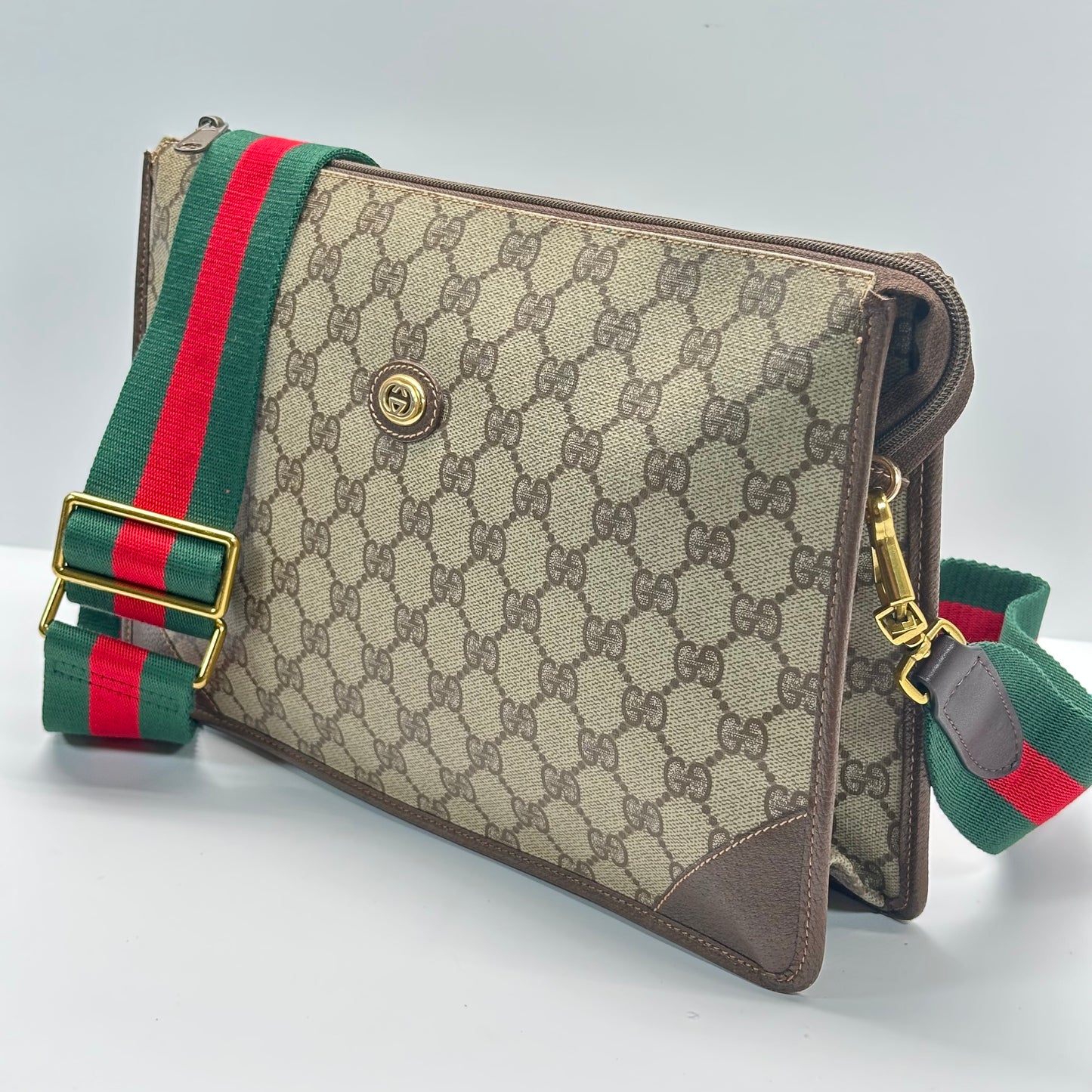 Authentic GUCCI Vintage GG Large Zipper Pouch Crossbody