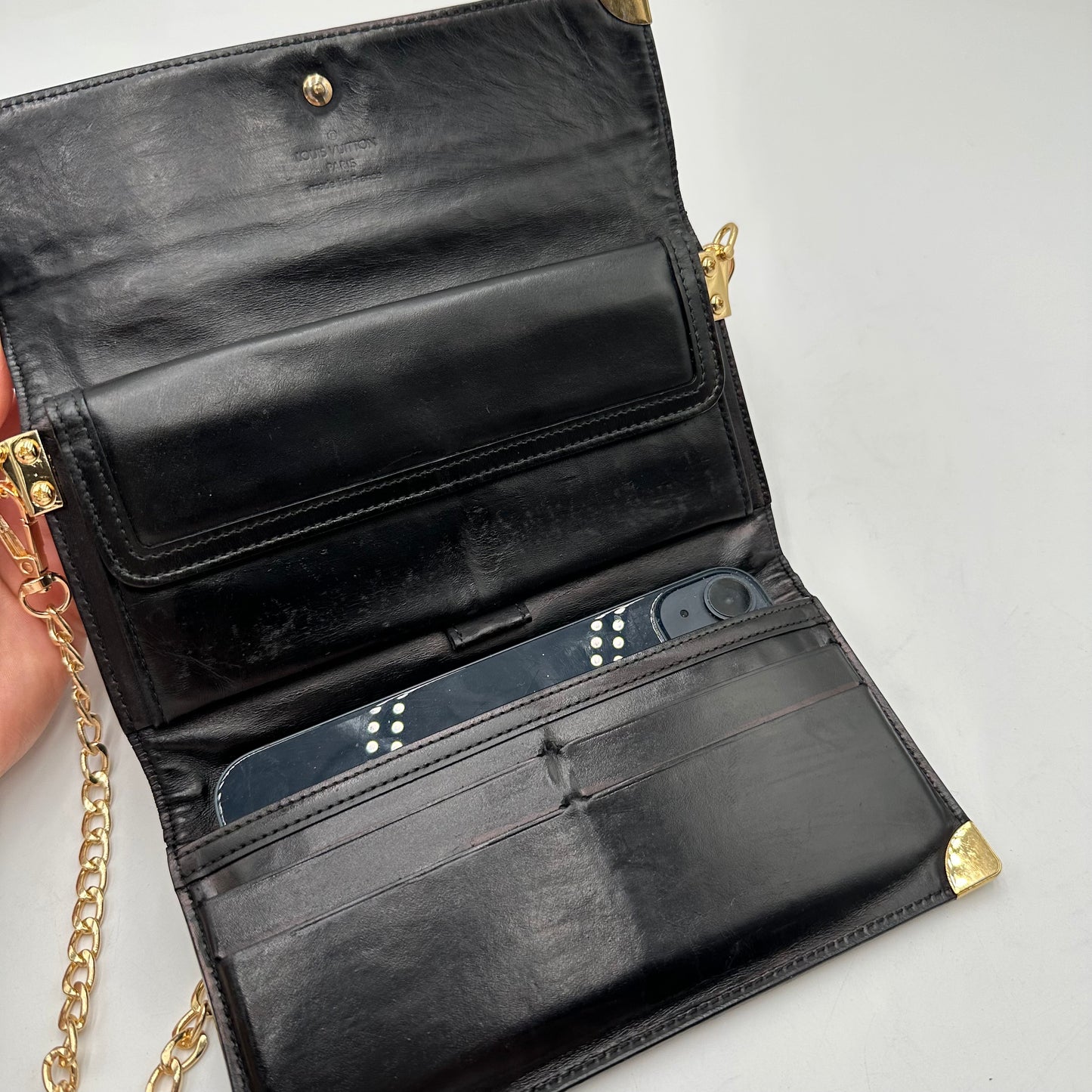 Authentic Louis Vuitton 2005 Suhali Black Trifold Wallet Crossbody