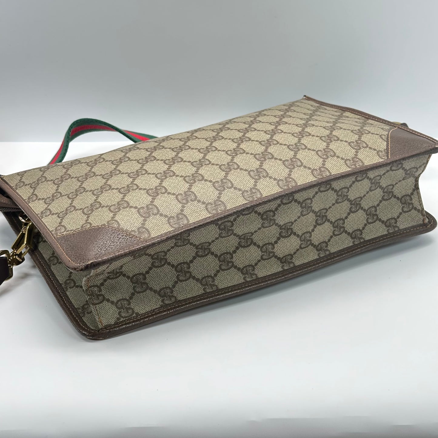 Authentic GUCCI Vintage GG Large Zipper Pouch Crossbody