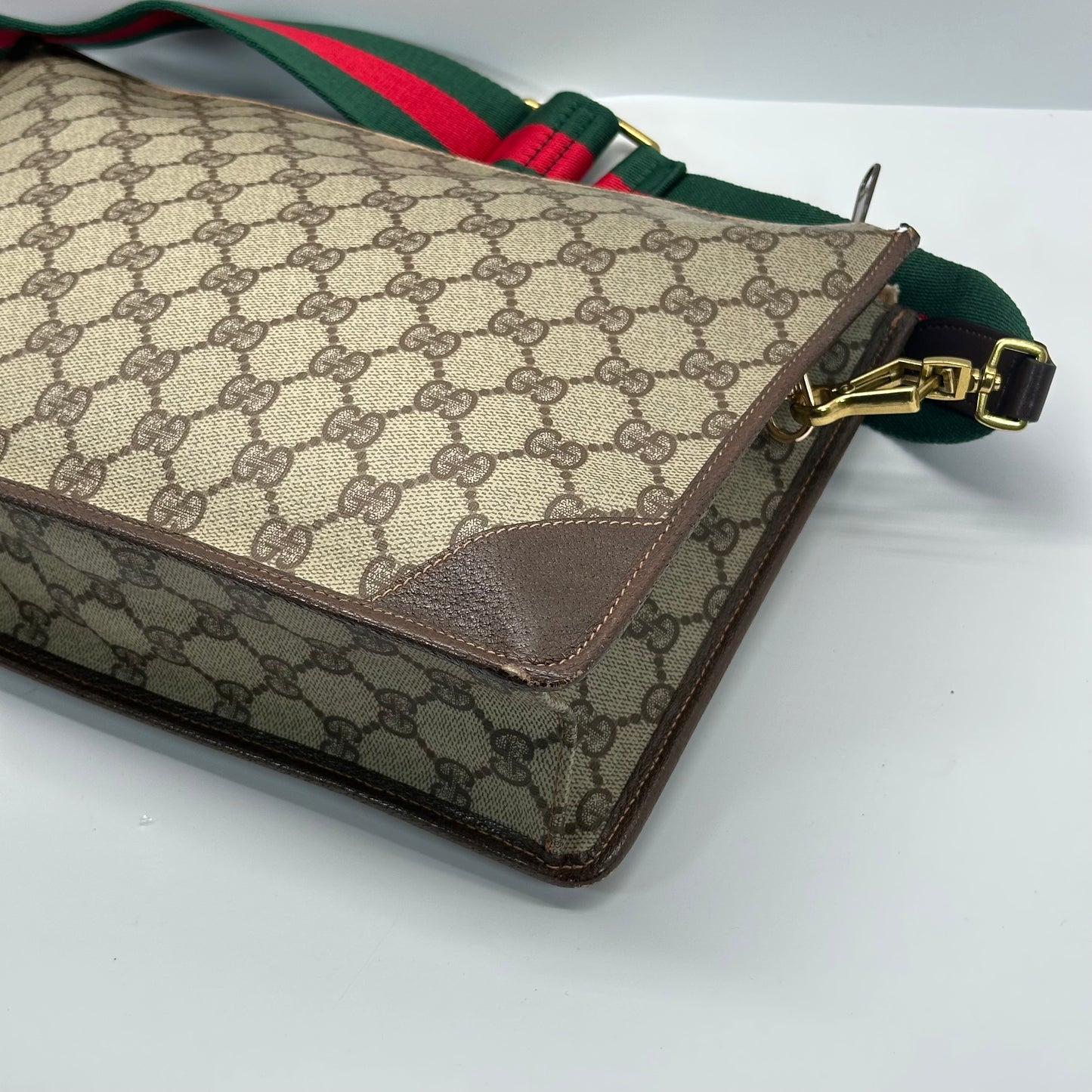 Authentic GUCCI Vintage GG Large Zipper Pouch Crossbody