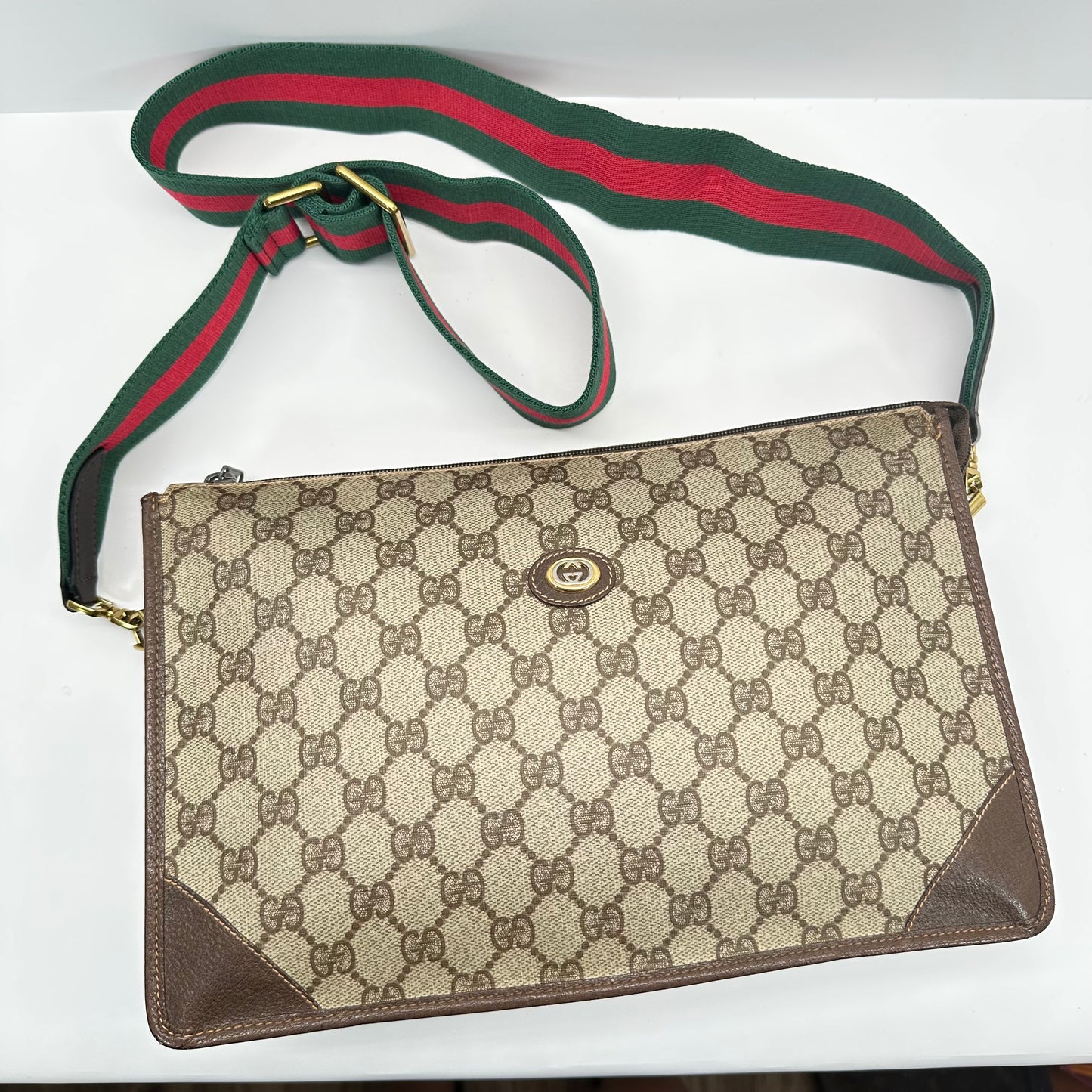 Authentic GUCCI Vintage GG Large Zipper Pouch Crossbody