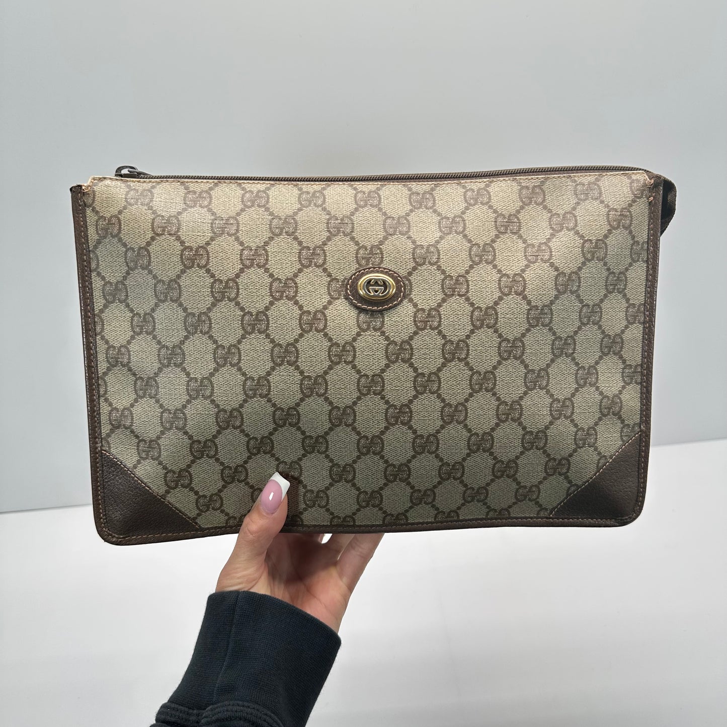 Authentic GUCCI Vintage GG Large Zipper Pouch Crossbody