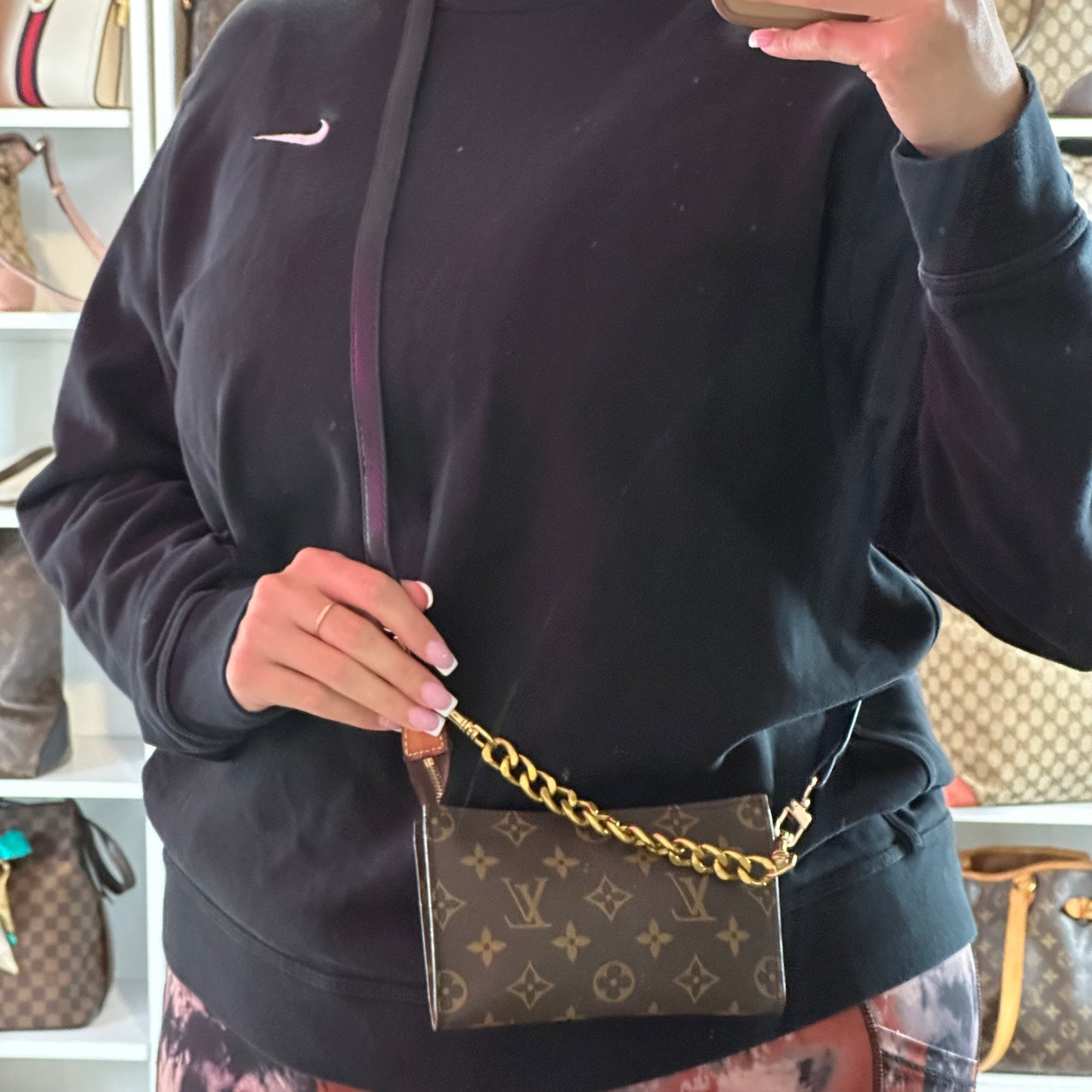 Authentic Louis Vuitton Monogram Bucket Pouch Crossbody