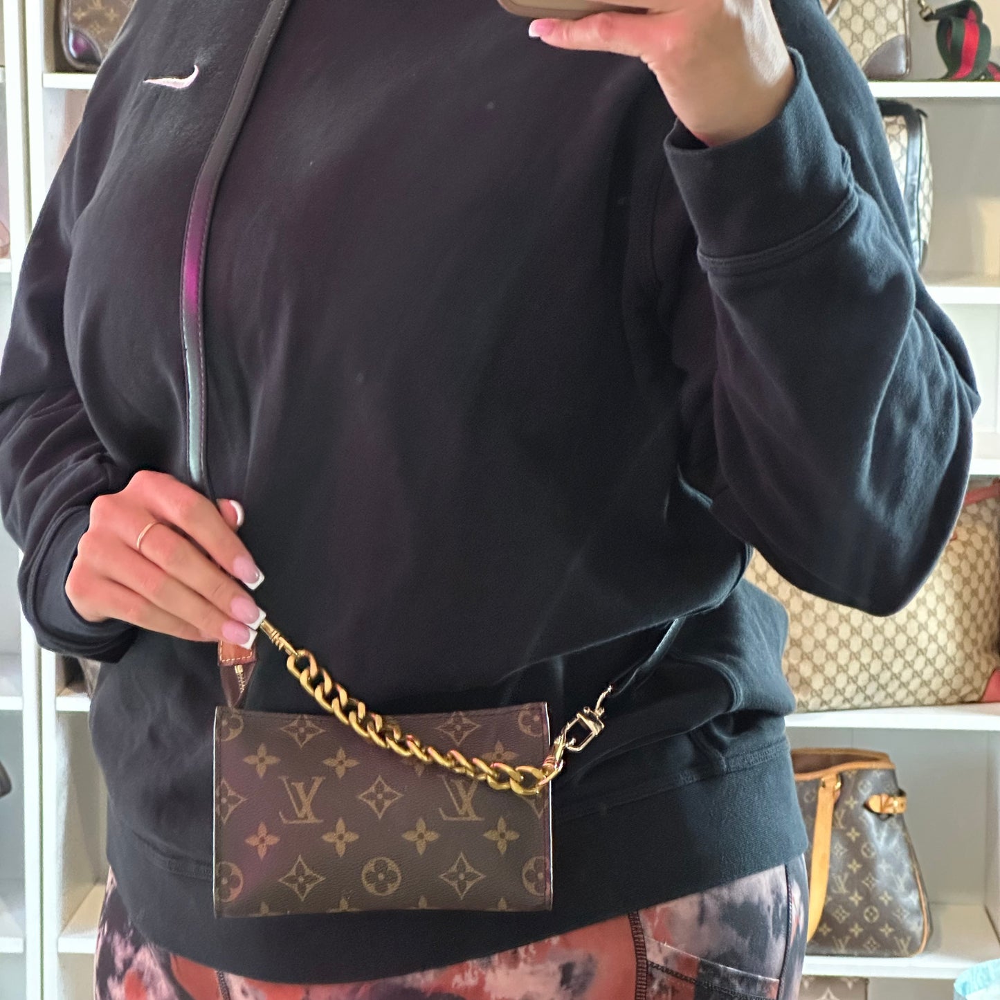 Authentic Louis Vuitton Monogram Bucket Pouch Crossbody