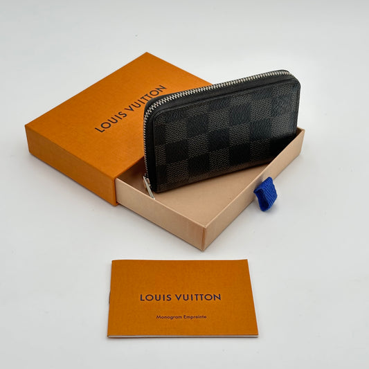 Authentic Louis Vuitton 2013 Damier Graphite Zippy Coin Purse Wallet