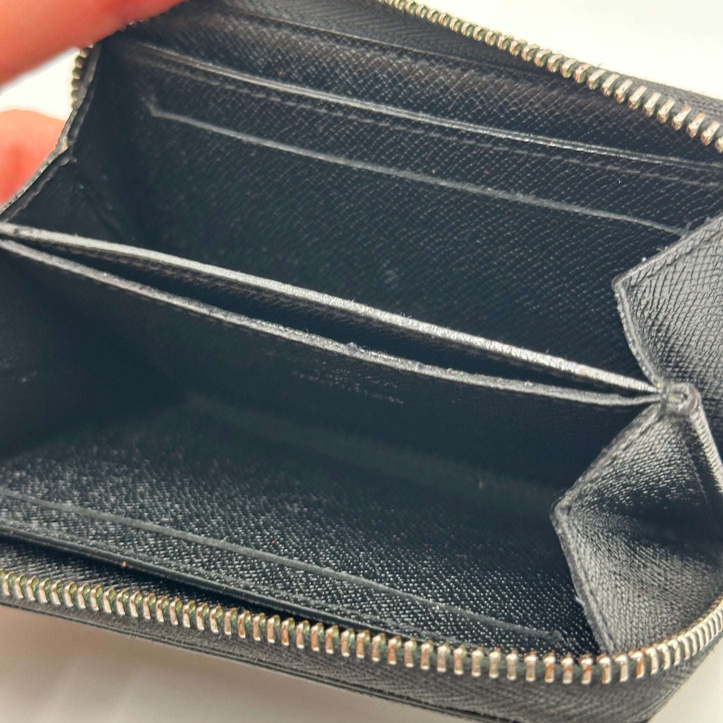 Authentic Louis Vuitton 2013 Damier Graphite Zippy Coin Purse Wallet