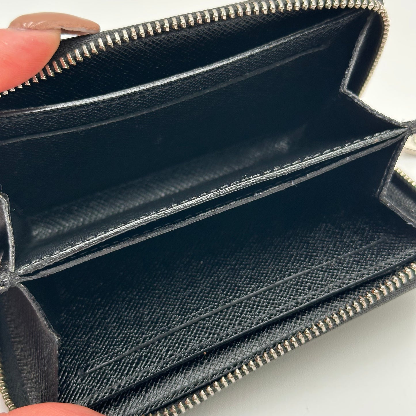 Authentic Louis Vuitton 2013 Damier Graphite Zippy Coin Purse Wallet