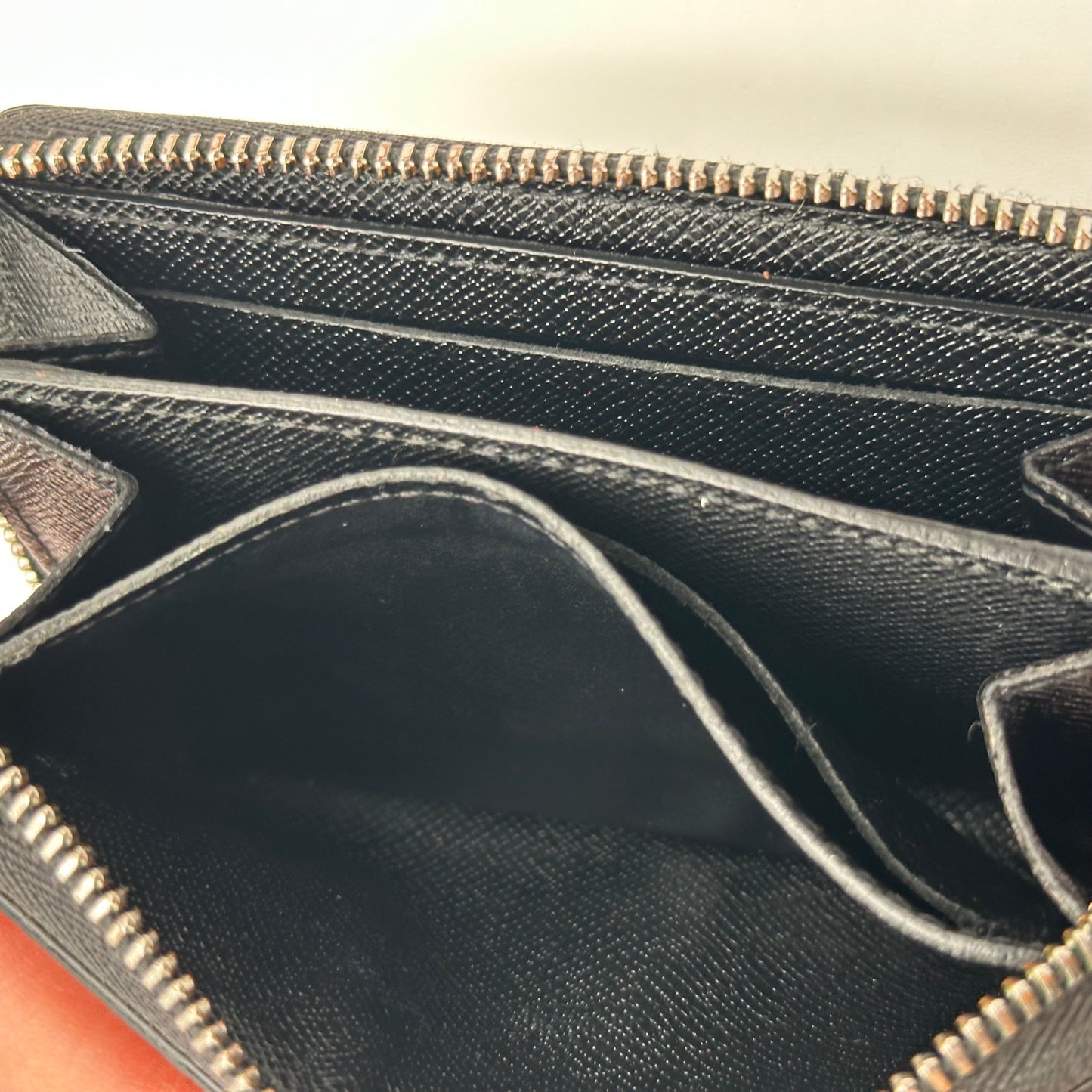 Authentic Louis Vuitton 2013 Damier Graphite Zippy Coin Purse Wallet