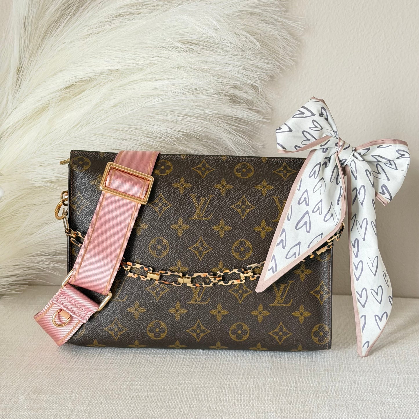 Authentic Louis Vuitton Monogram Toiletry 26 Crossbody
