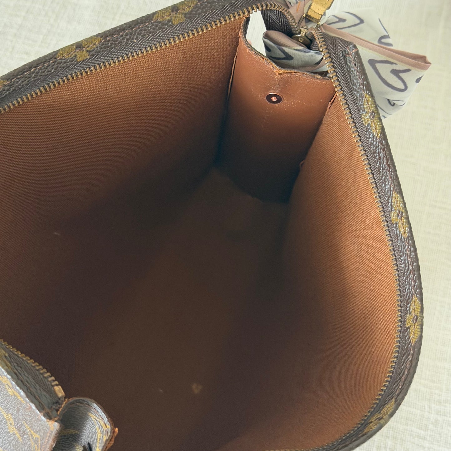 Authentic Louis Vuitton Monogram Toiletry 26 Crossbody