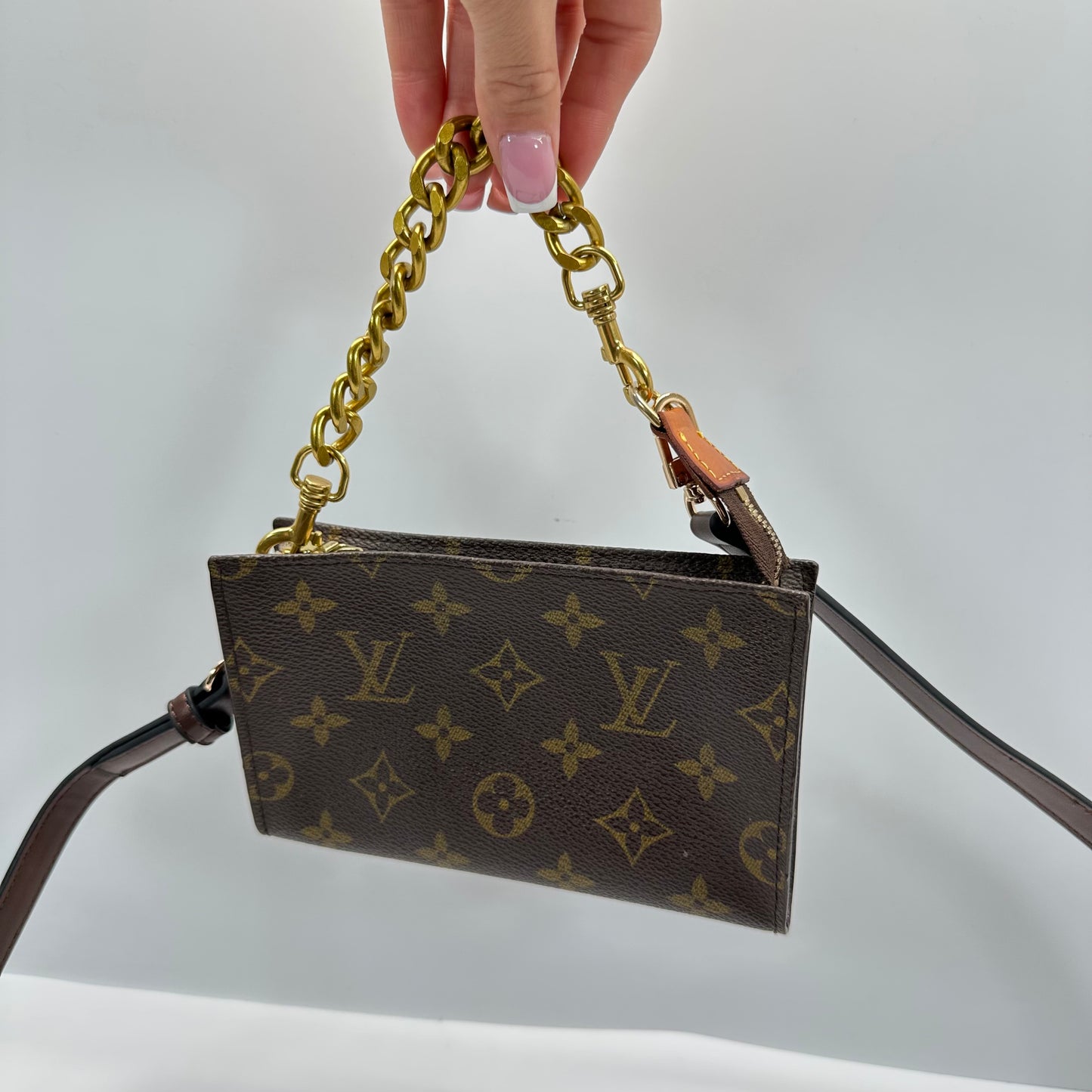 Authentic Louis Vuitton Monogram Bucket Pouch Crossbody