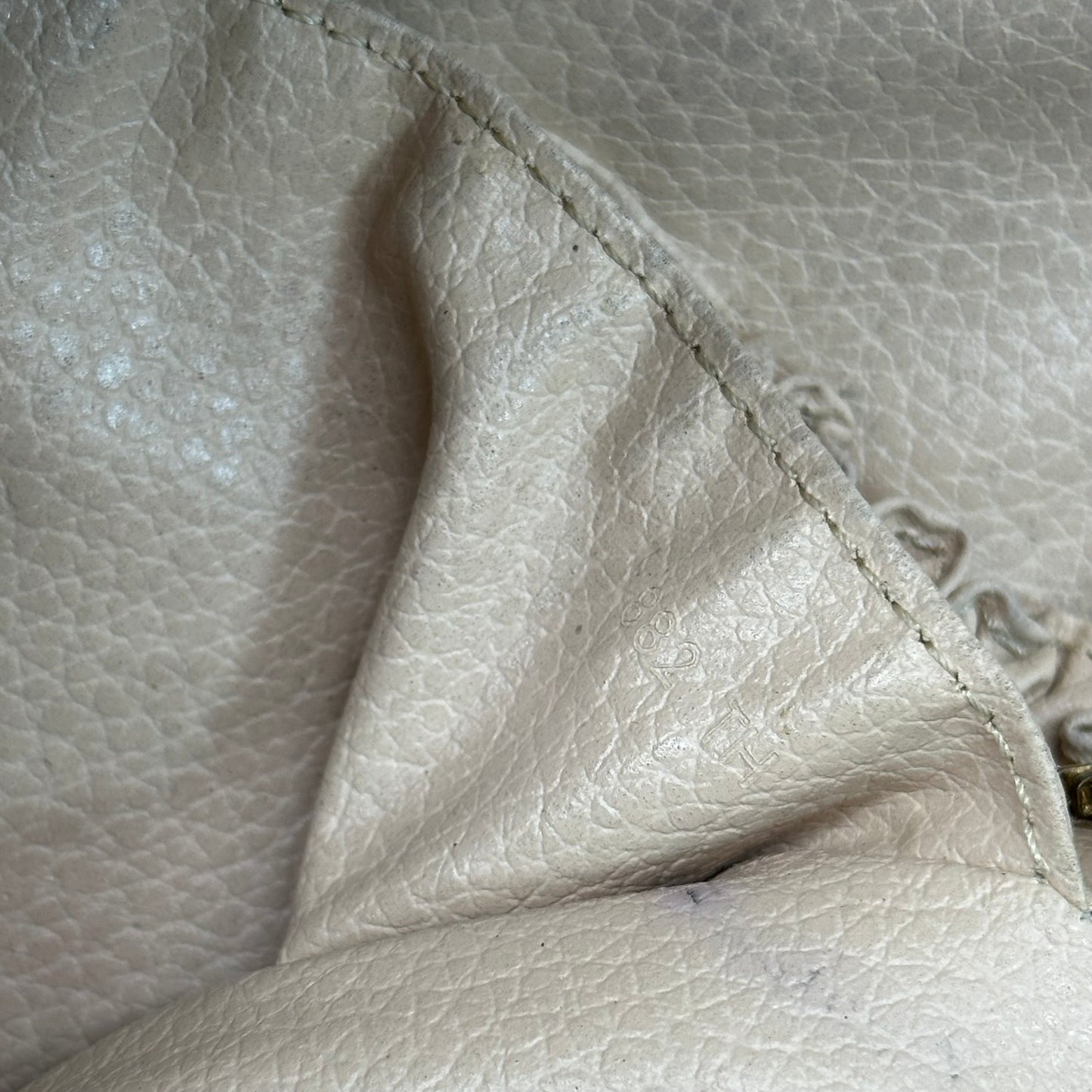 Authentic 1988 Louis Vuitton Monogram Trousse 23 Crossbody