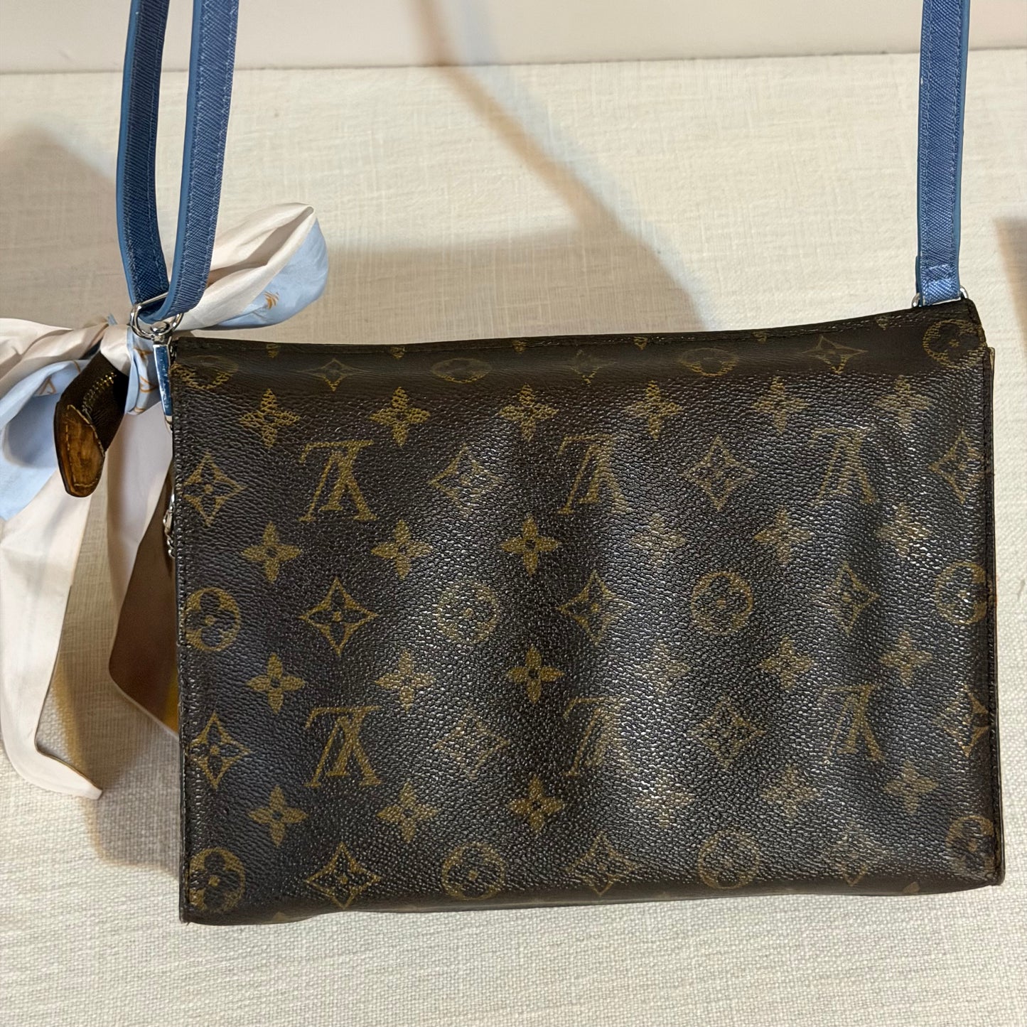 Authentic Louis Vuitton Monogram Toiletry 26 Crossbody