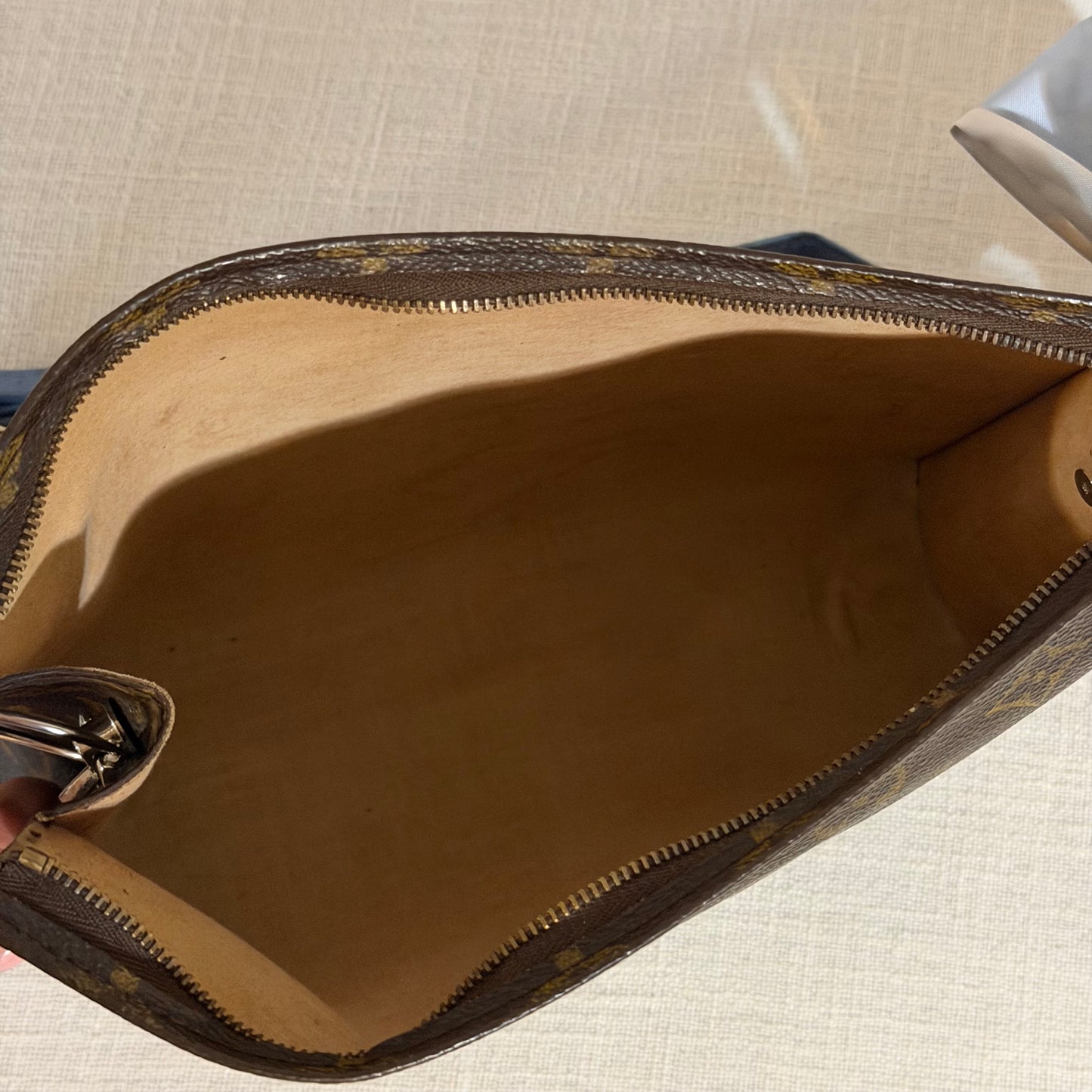 Authentic Louis Vuitton Monogram Toiletry 26 Crossbody