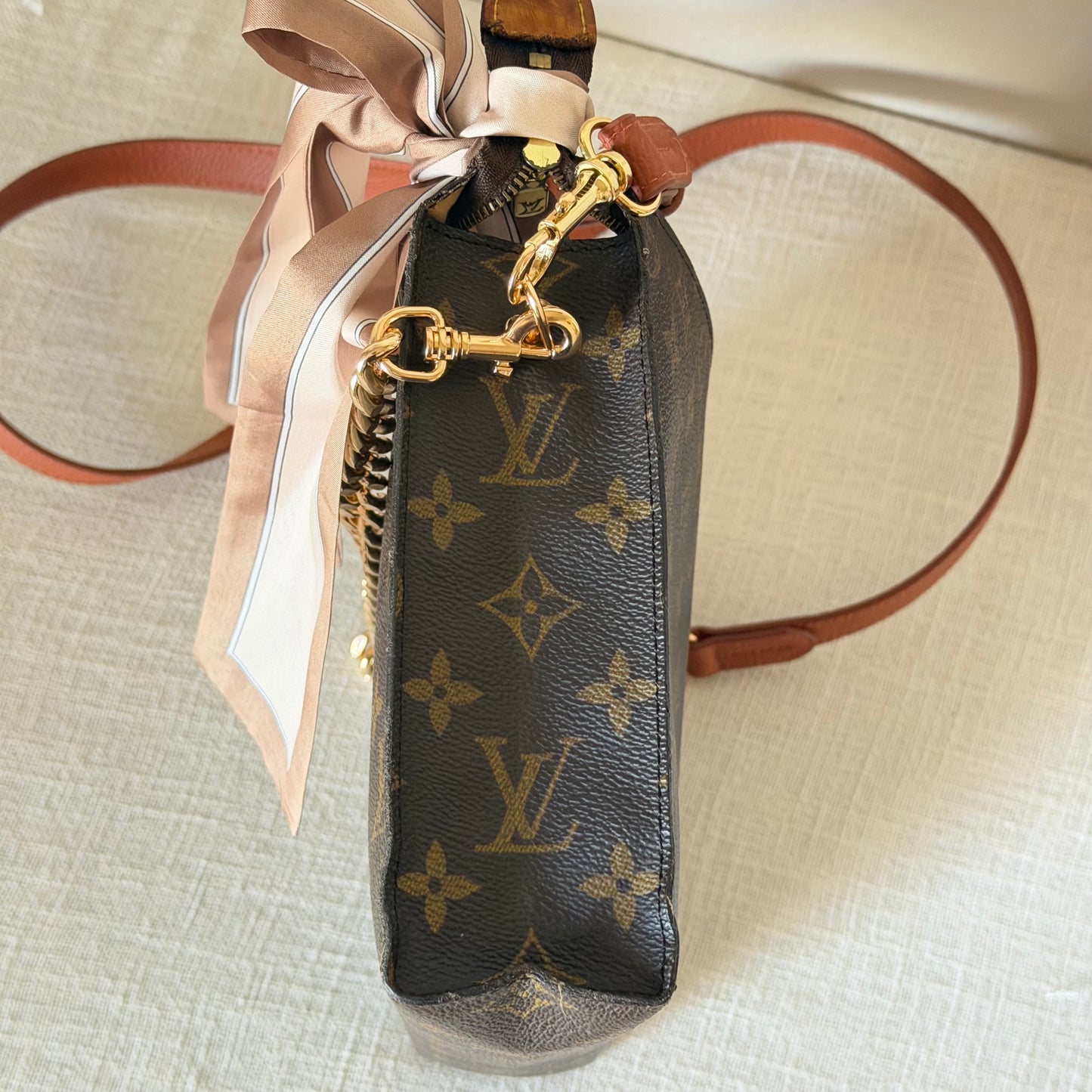 Authentic Louis Vuitton Monogram Toiletry 26 Crossbody