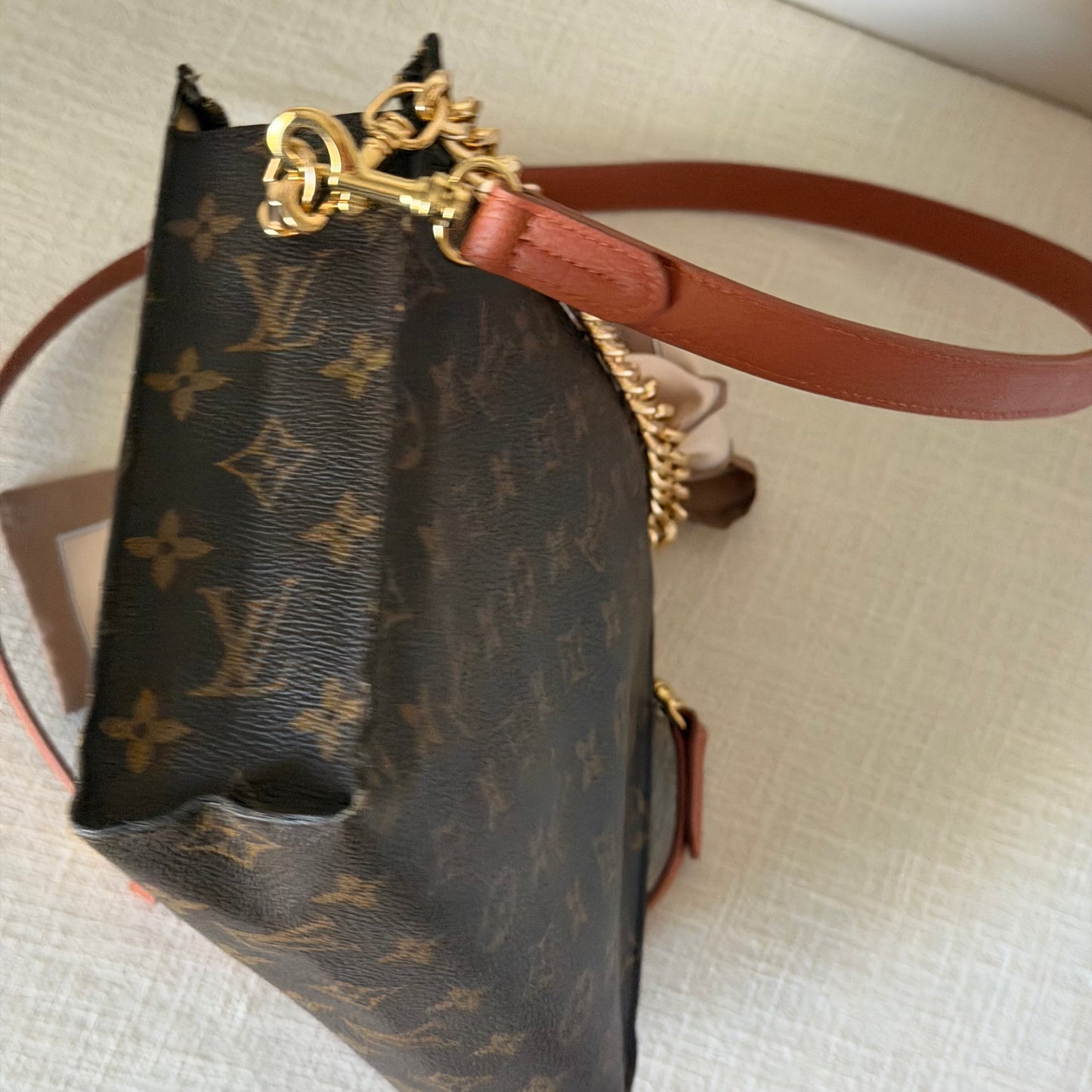 Authentic Louis Vuitton Monogram Toiletry 26 Crossbody