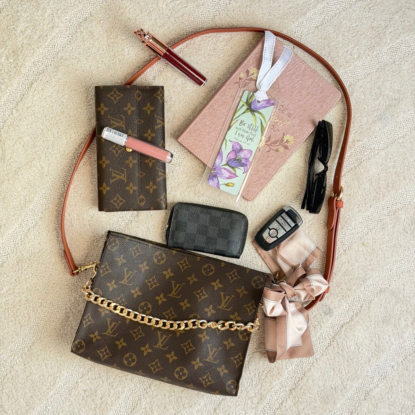 Authentic Louis Vuitton Monogram Toiletry 26 Crossbody
