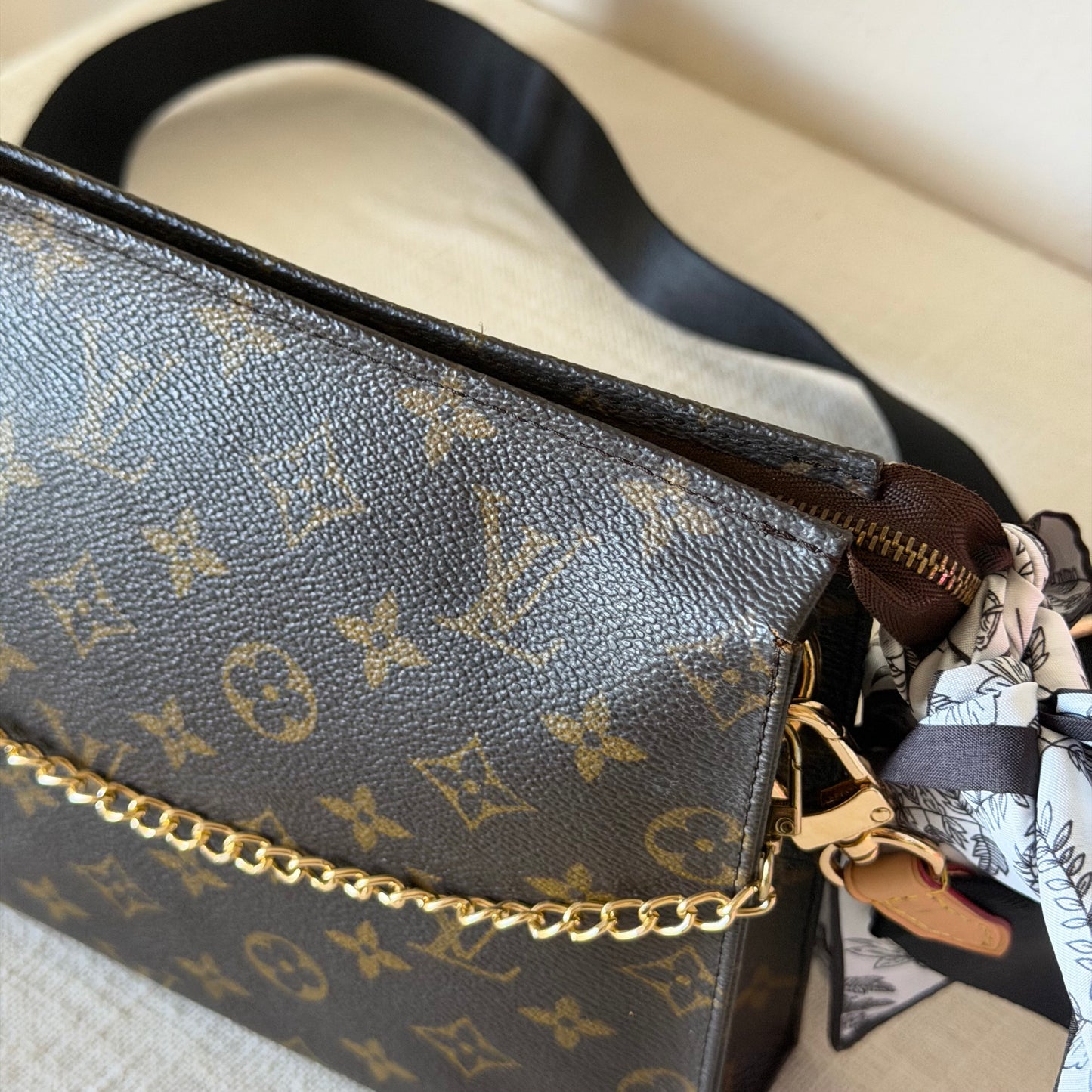 Authentic Louis Vuitton Monogram Toiletry 26 Crossbody