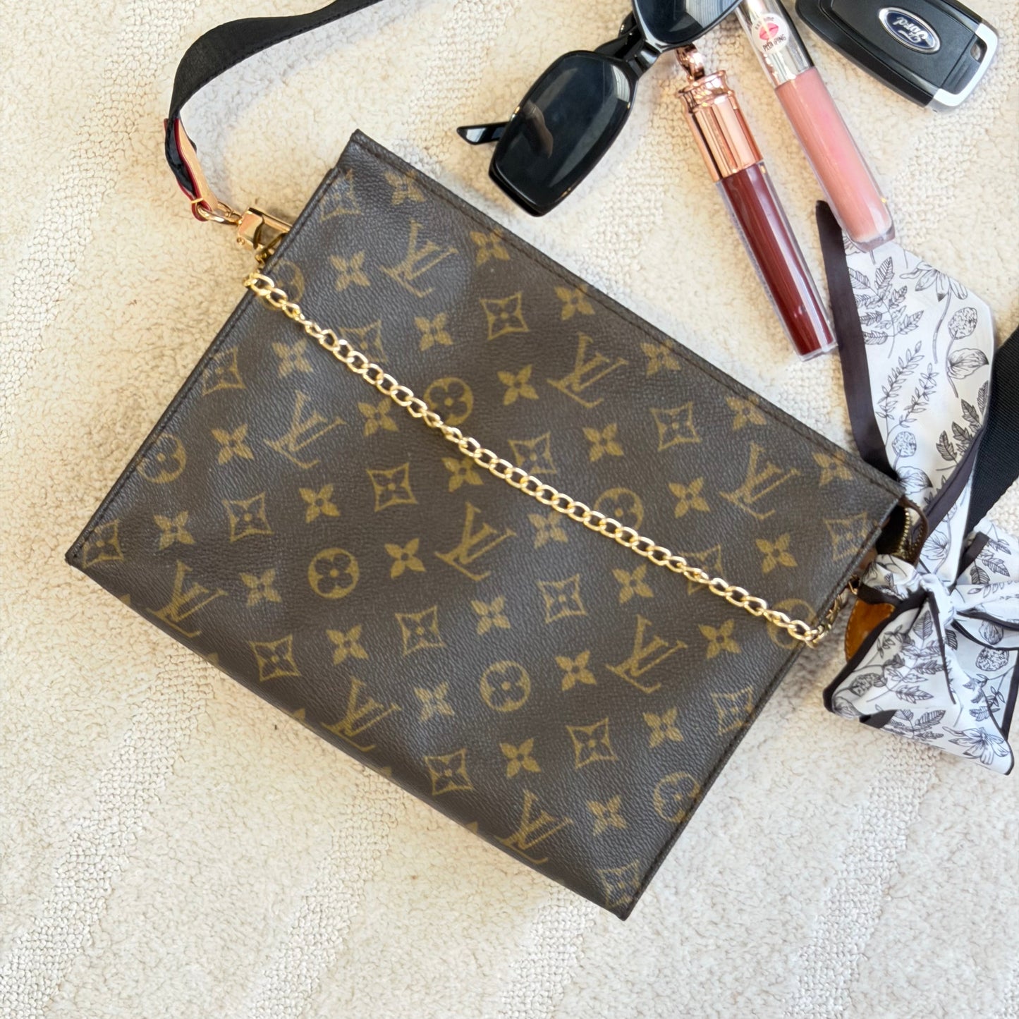 Authentic Louis Vuitton Monogram Toiletry 26 Crossbody