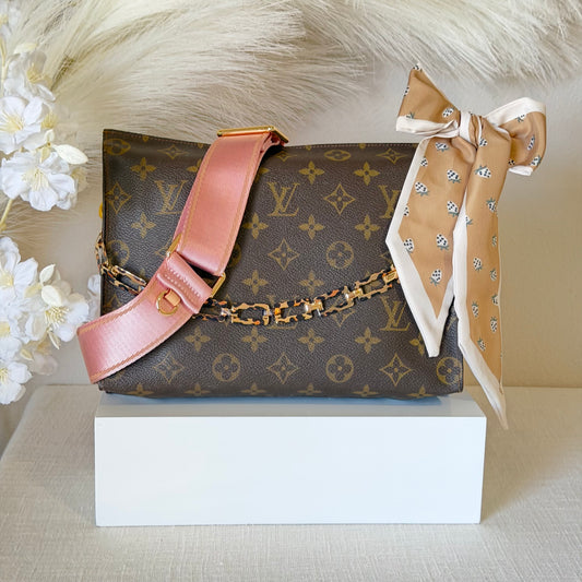 Authentic Louis Vuitton Monogram Toiletry 26 Crossbody