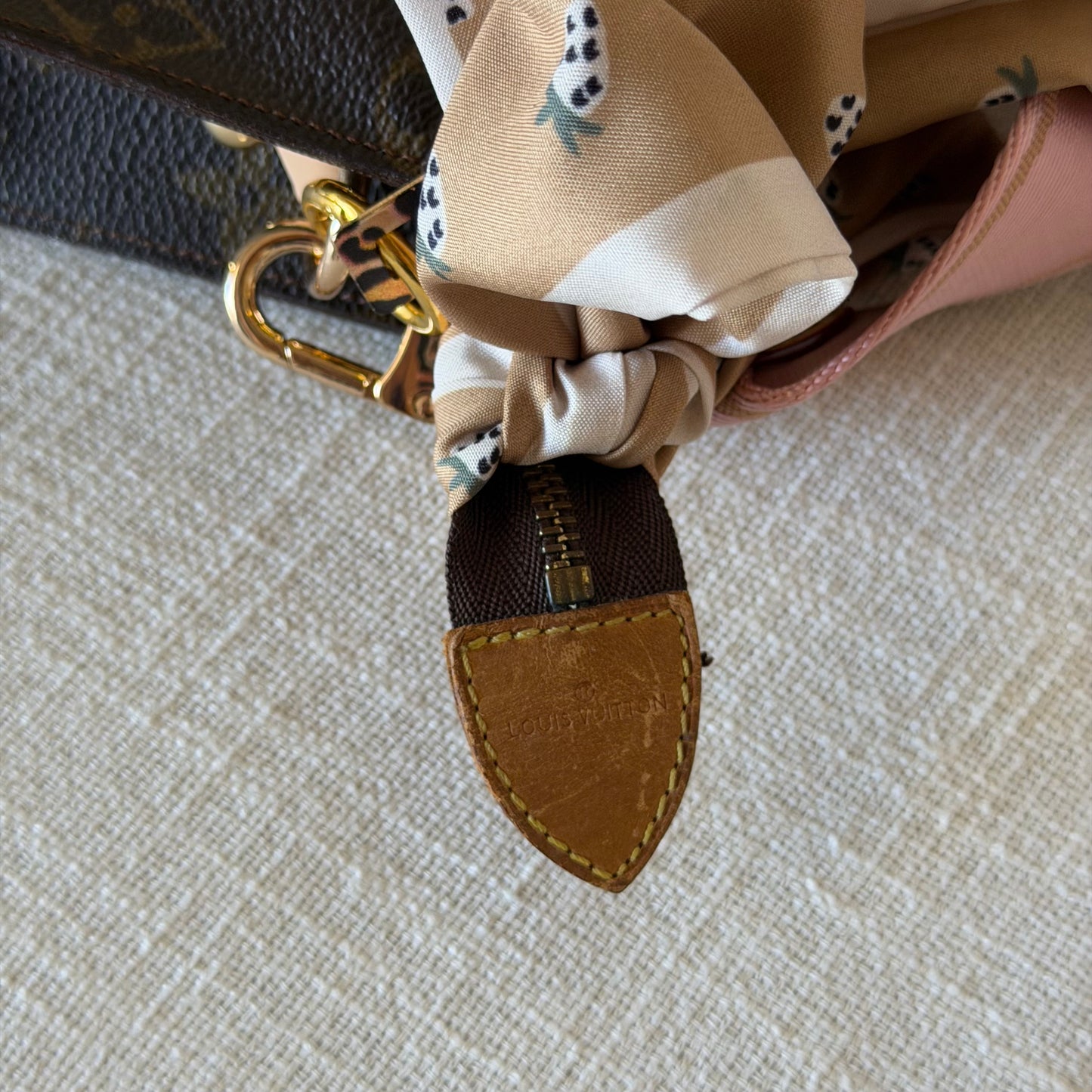 Authentic Louis Vuitton Monogram Toiletry 26 Crossbody