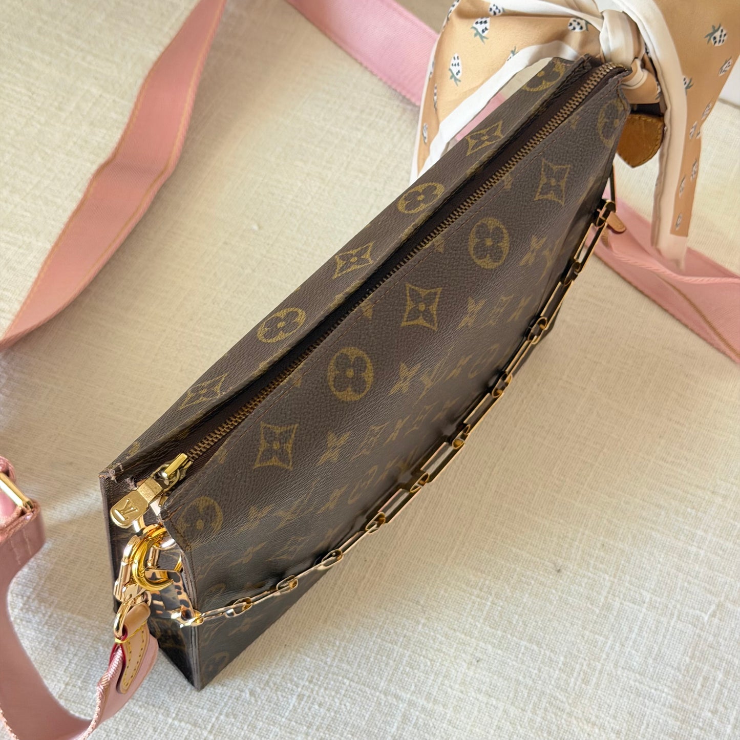 Authentic Louis Vuitton Monogram Toiletry 26 Crossbody
