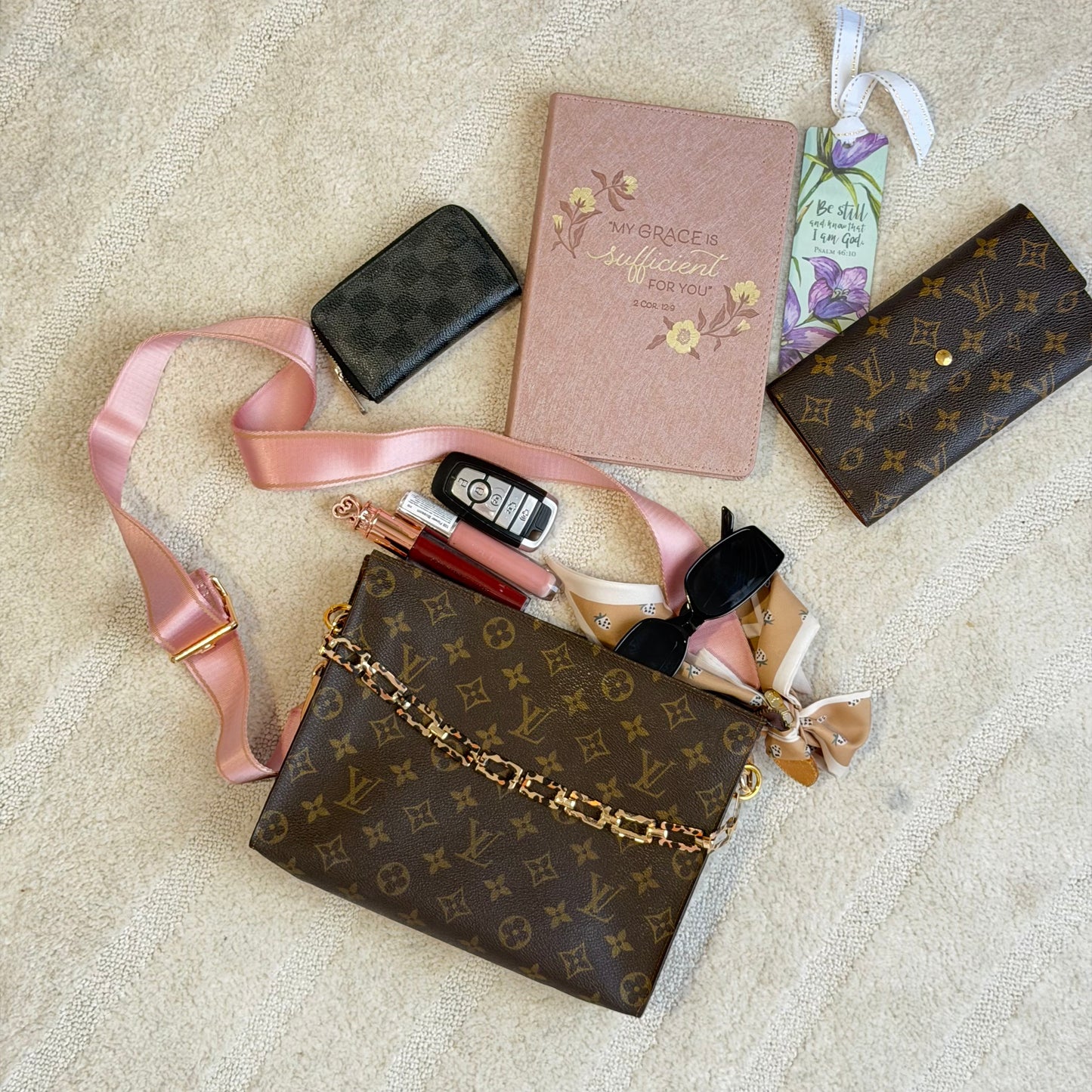 Authentic Louis Vuitton Monogram Toiletry 26 Crossbody