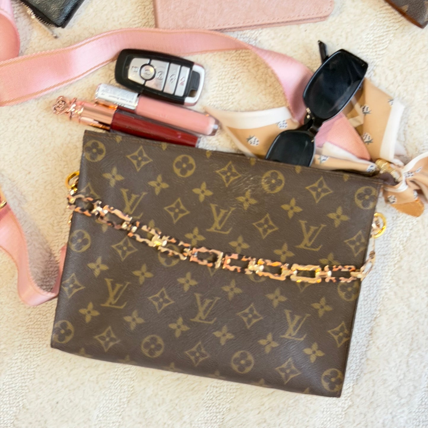 Authentic Louis Vuitton Monogram Toiletry 26 Crossbody