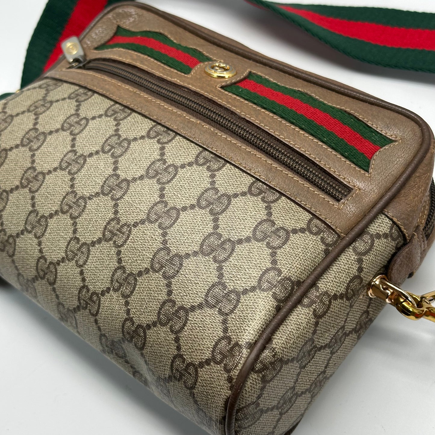 Authentic GUCCI Vintage GG Zipper Pouch Crossbody