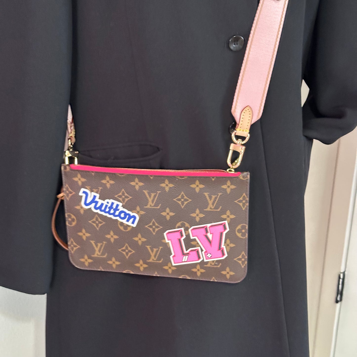 Authentic Louis Vuitton 2018 Monogram Travel Stickers Neverfull Pouch