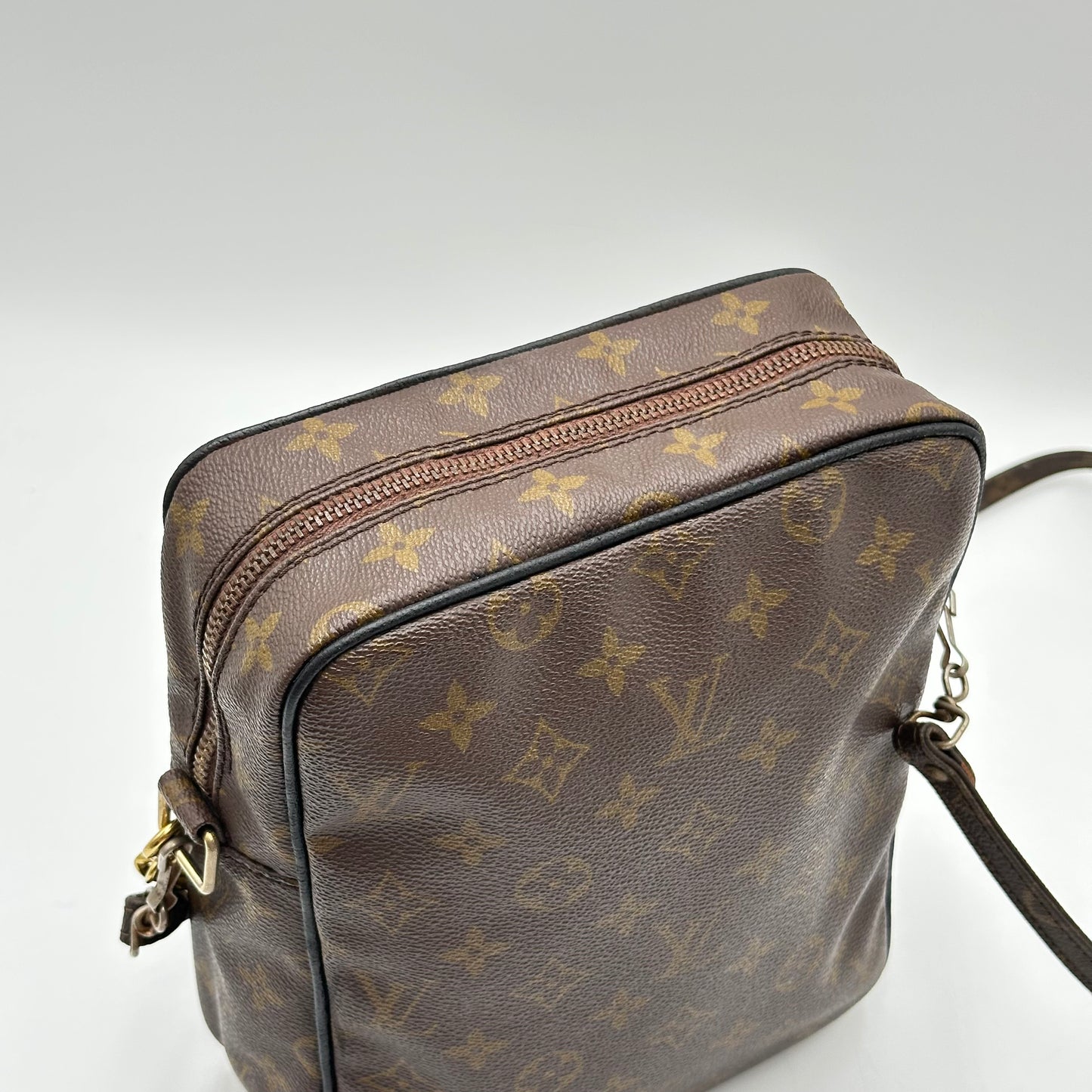 Authentic Louis Vuitton Vintage Monogram Marceau Crossbody