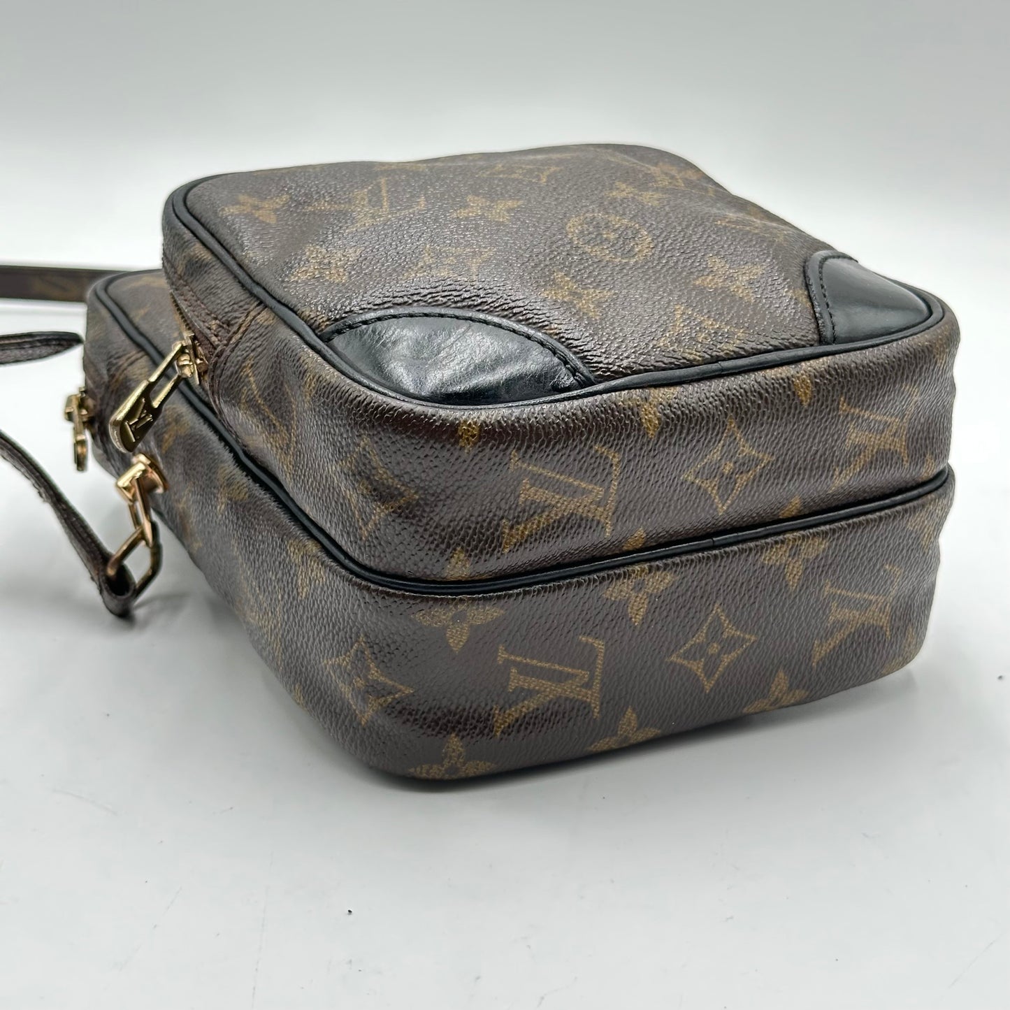 Authentic Louis Vuitton 1990 Monogram Amazone MM Crossbody