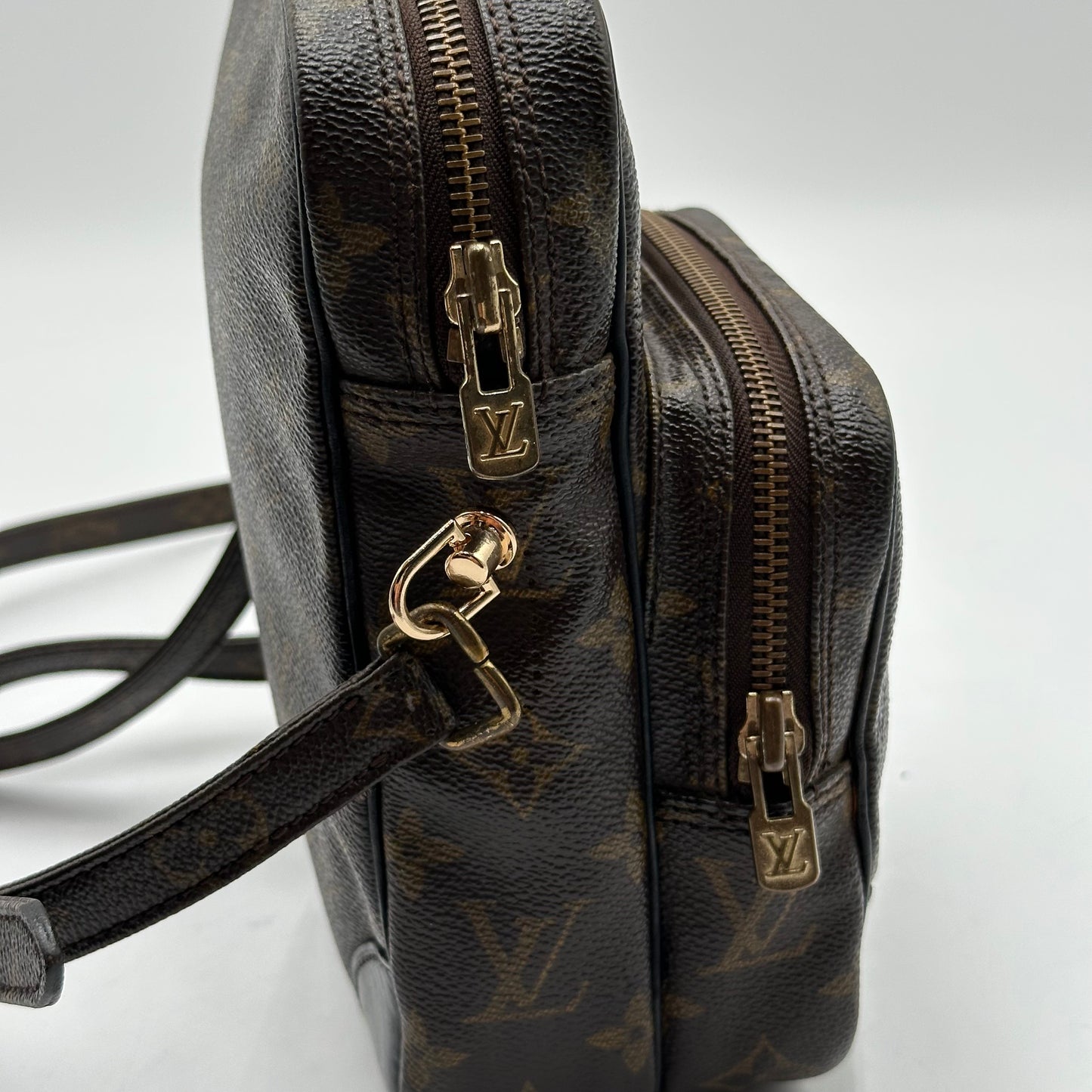 Authentic Louis Vuitton 1990 Monogram Amazone MM Crossbody