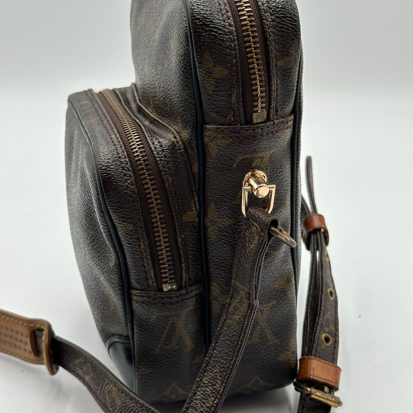 Authentic Louis Vuitton 1990 Monogram Amazone MM Crossbody