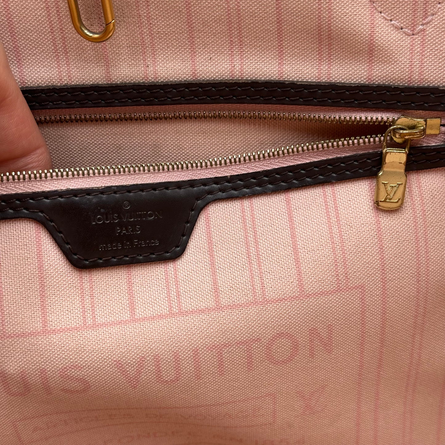 Authentic Louis Vuitton 2018 Damier Ebene Neverfull Rose Ballerine MM + Wristlet